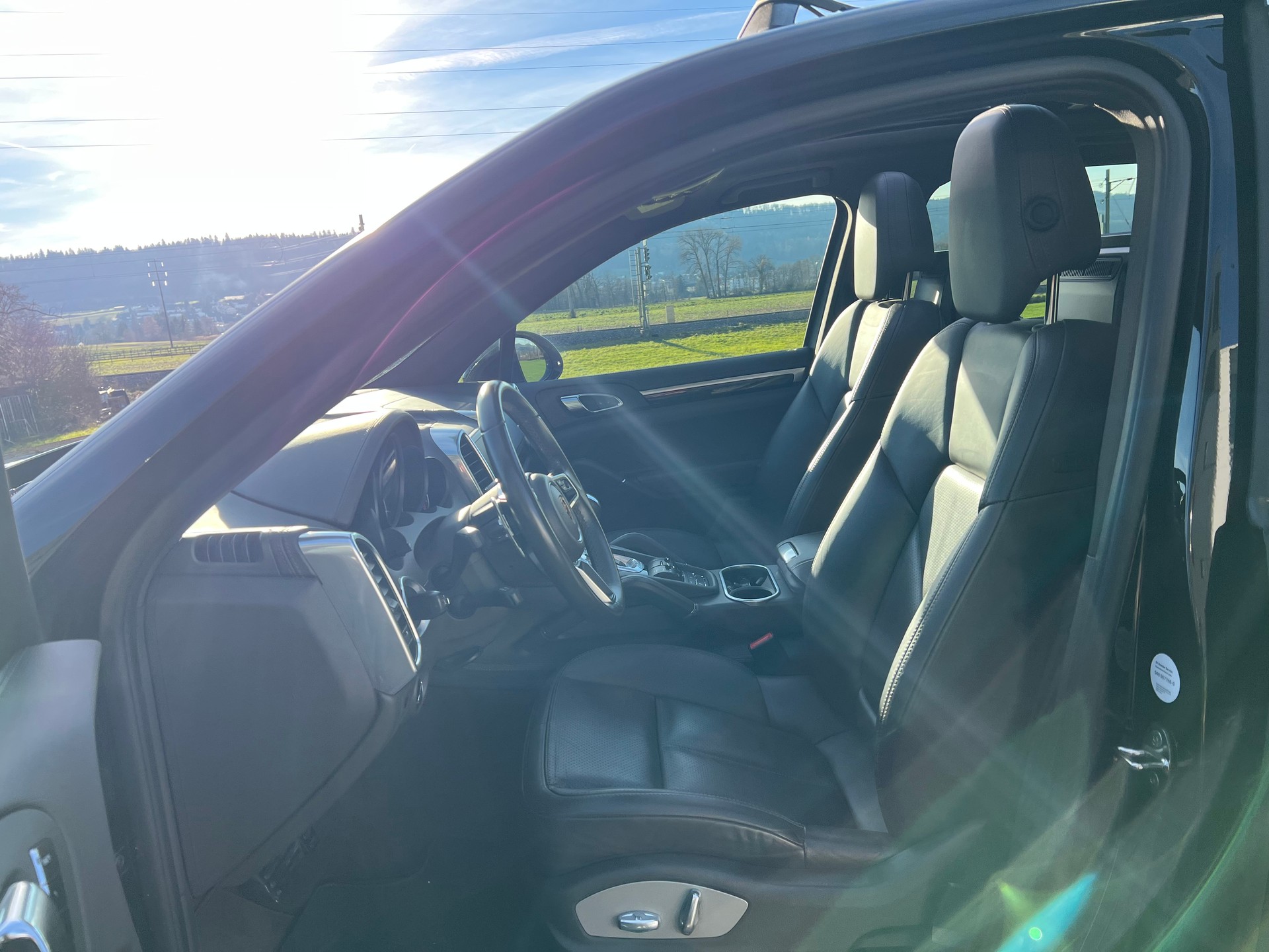 PORSCHE Cayenne Diesel 3.0 V6 TDI * Luftfederung *-image-25