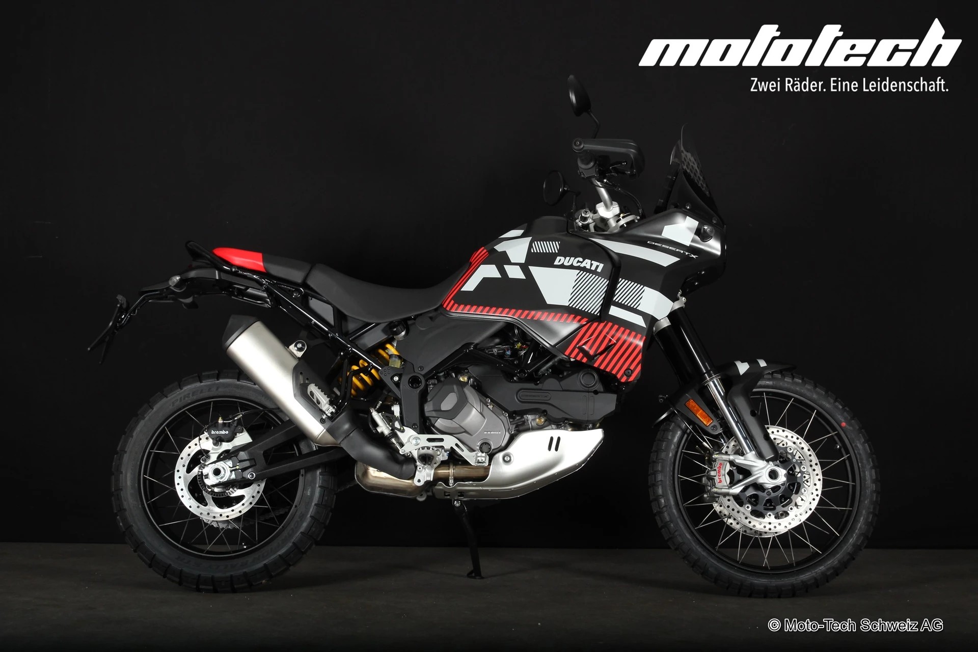 DUCATI Desert X-showroom-element-1