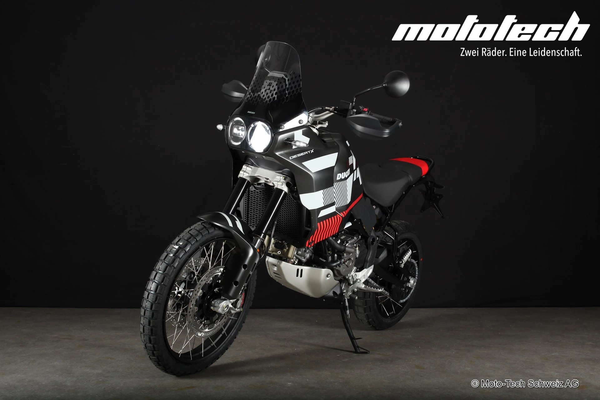 DUCATI Desert X-image-5