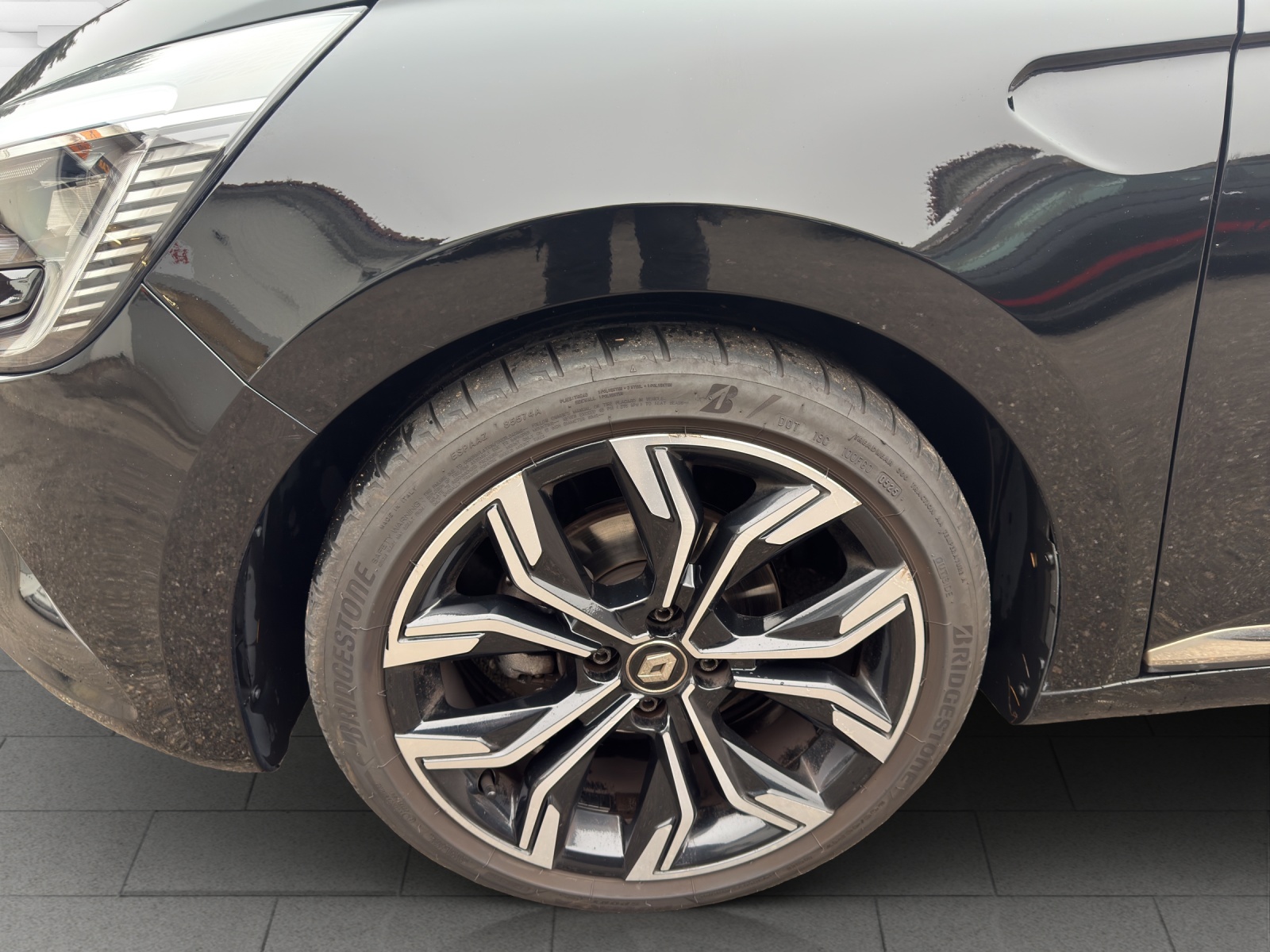 RENAULT Clio 1.0 Intens CVT-image-8