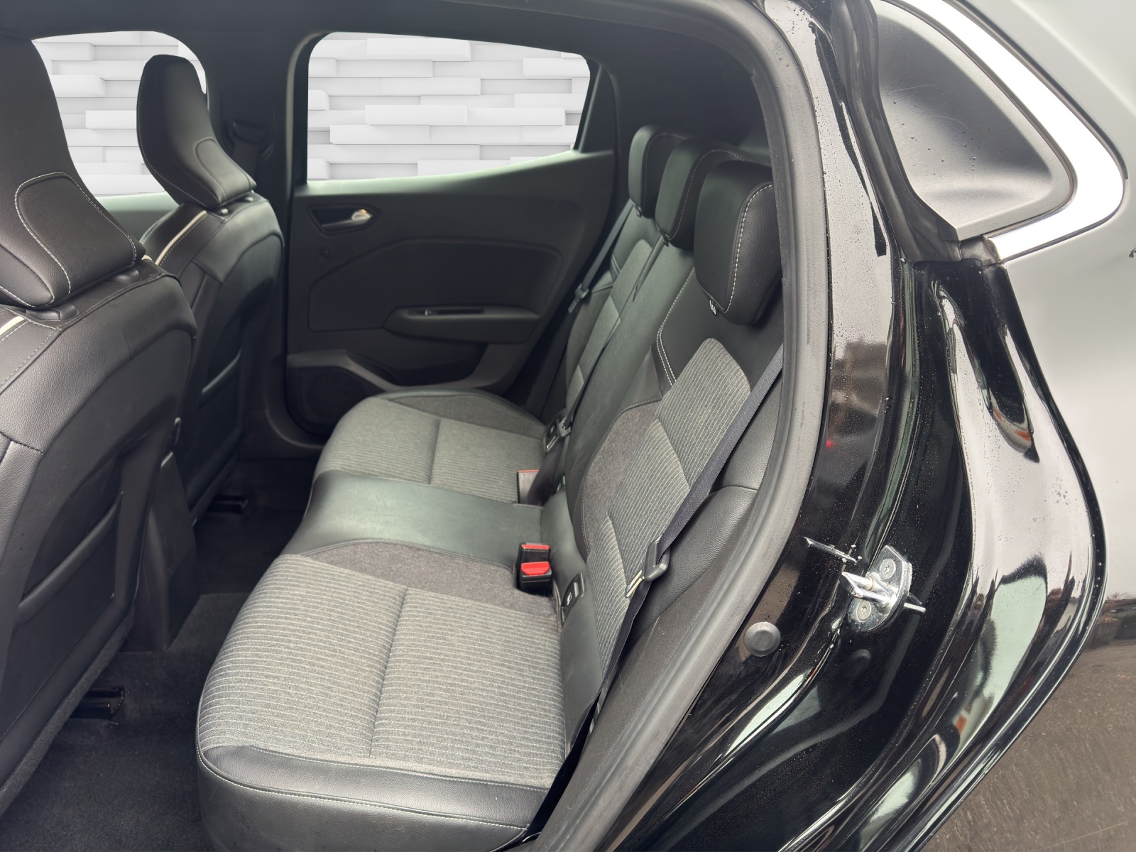 RENAULT Clio 1.0 Intens CVT-image-10