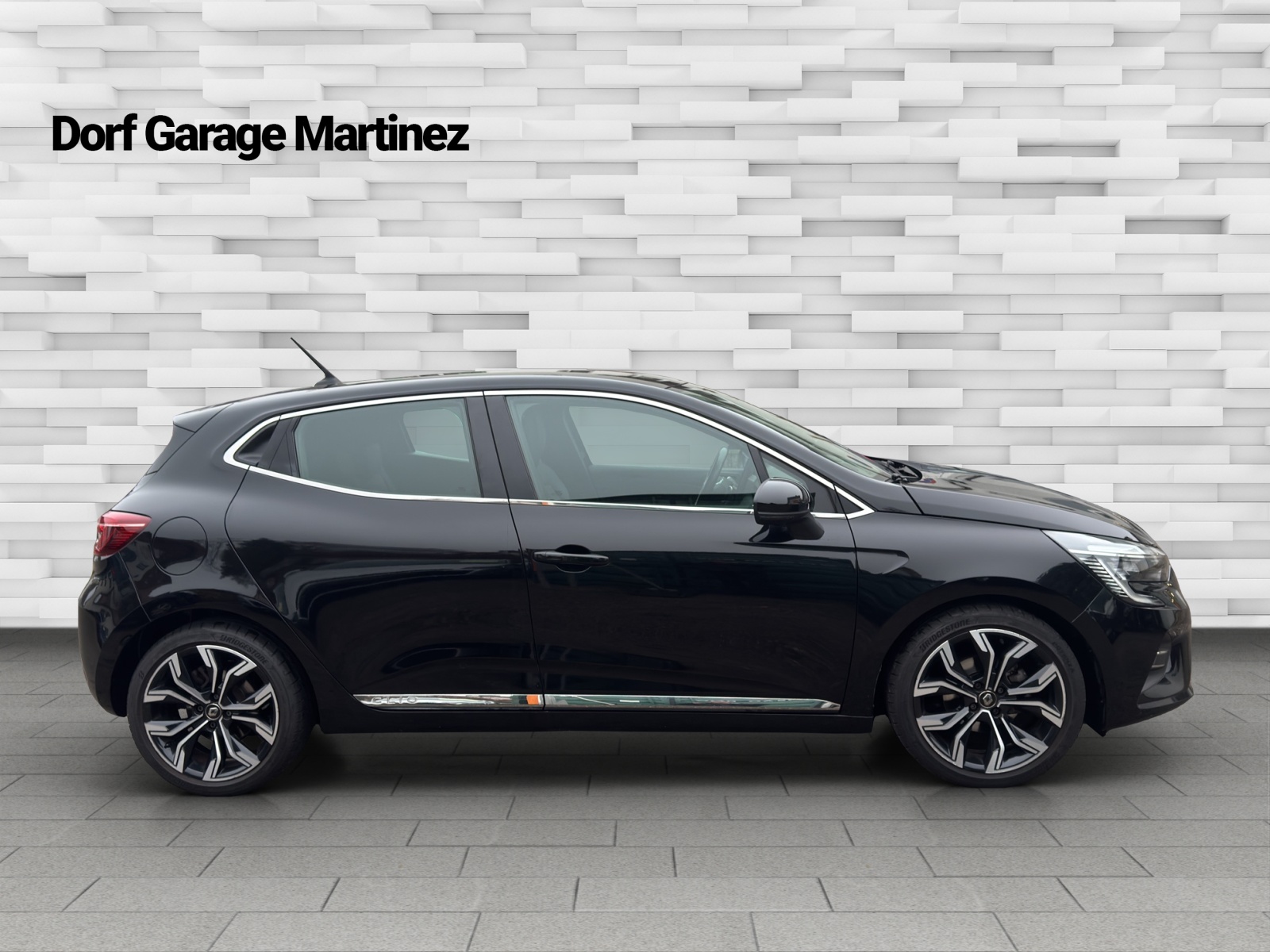 RENAULT Clio 1.0 Intens CVT-image-4