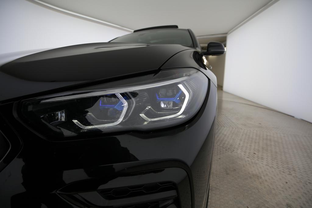 BMW X6 40i xDrive-image-16