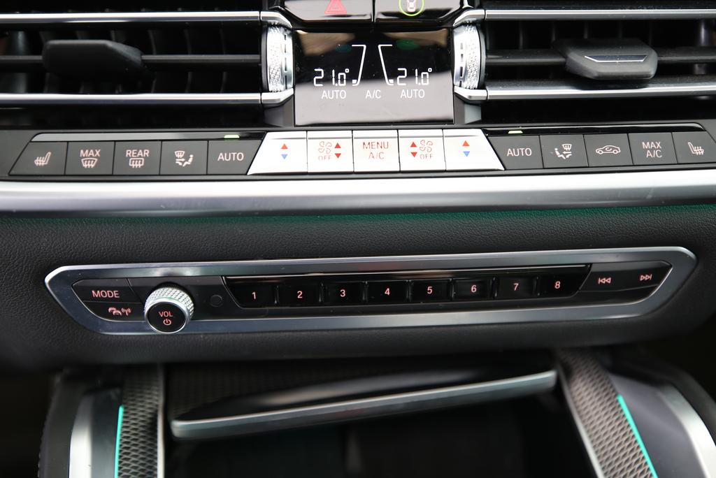 BMW X6 40i xDrive-image-8