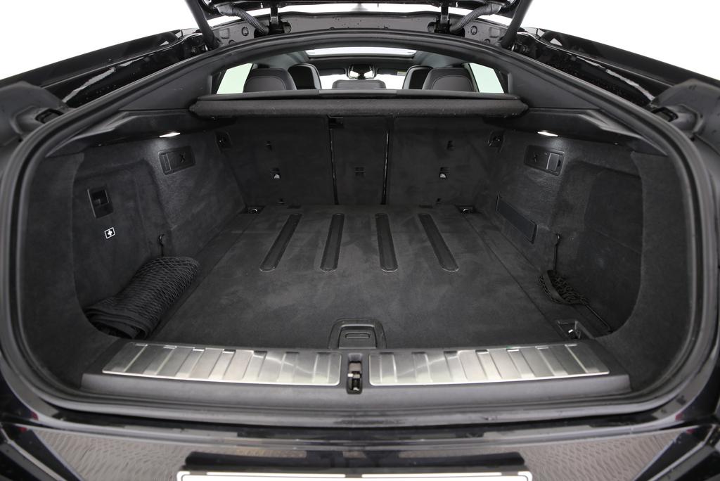 BMW X6 40i xDrive-image-14