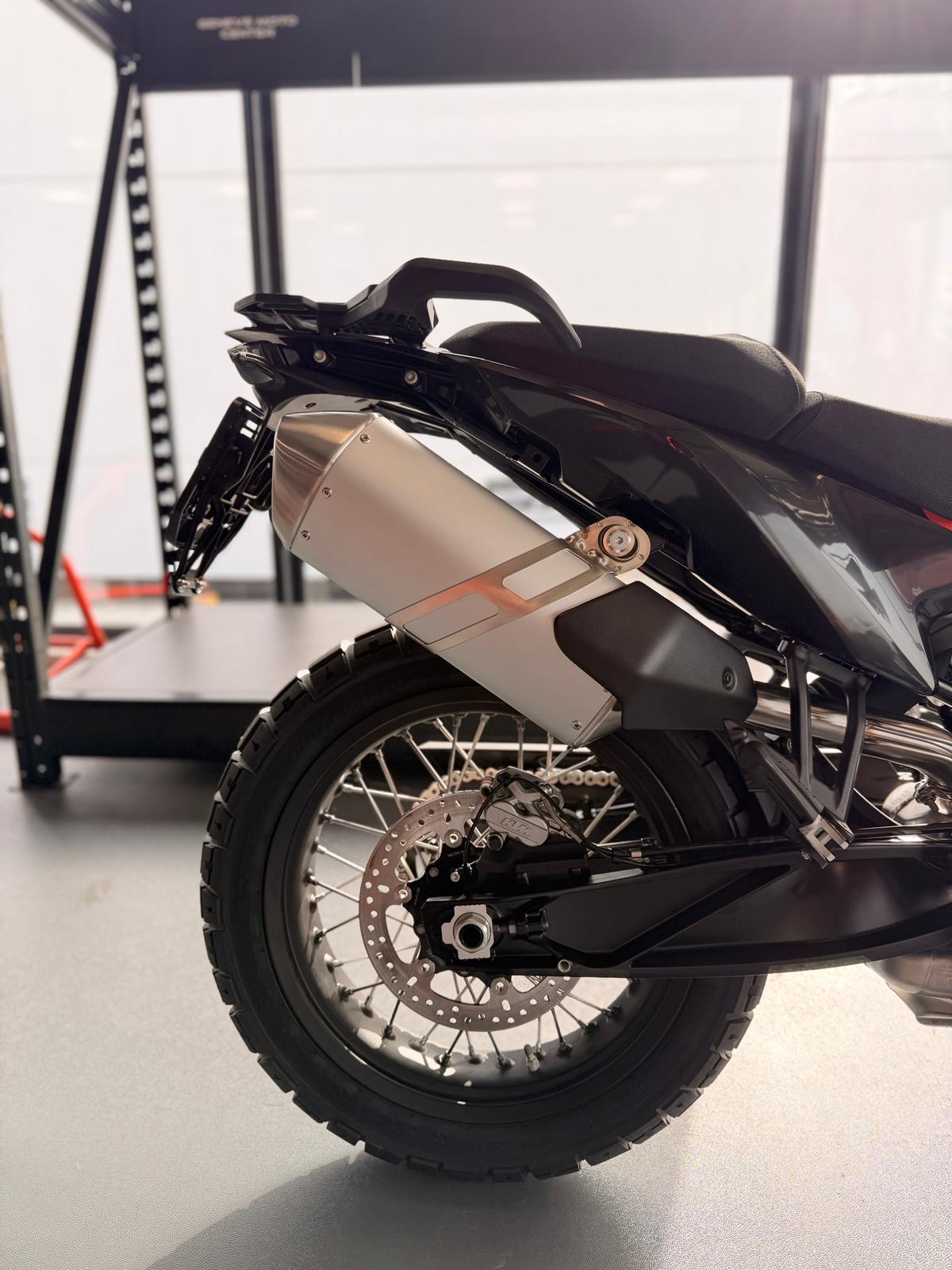 KTM 790 Adventure 2026-showroom-element-2