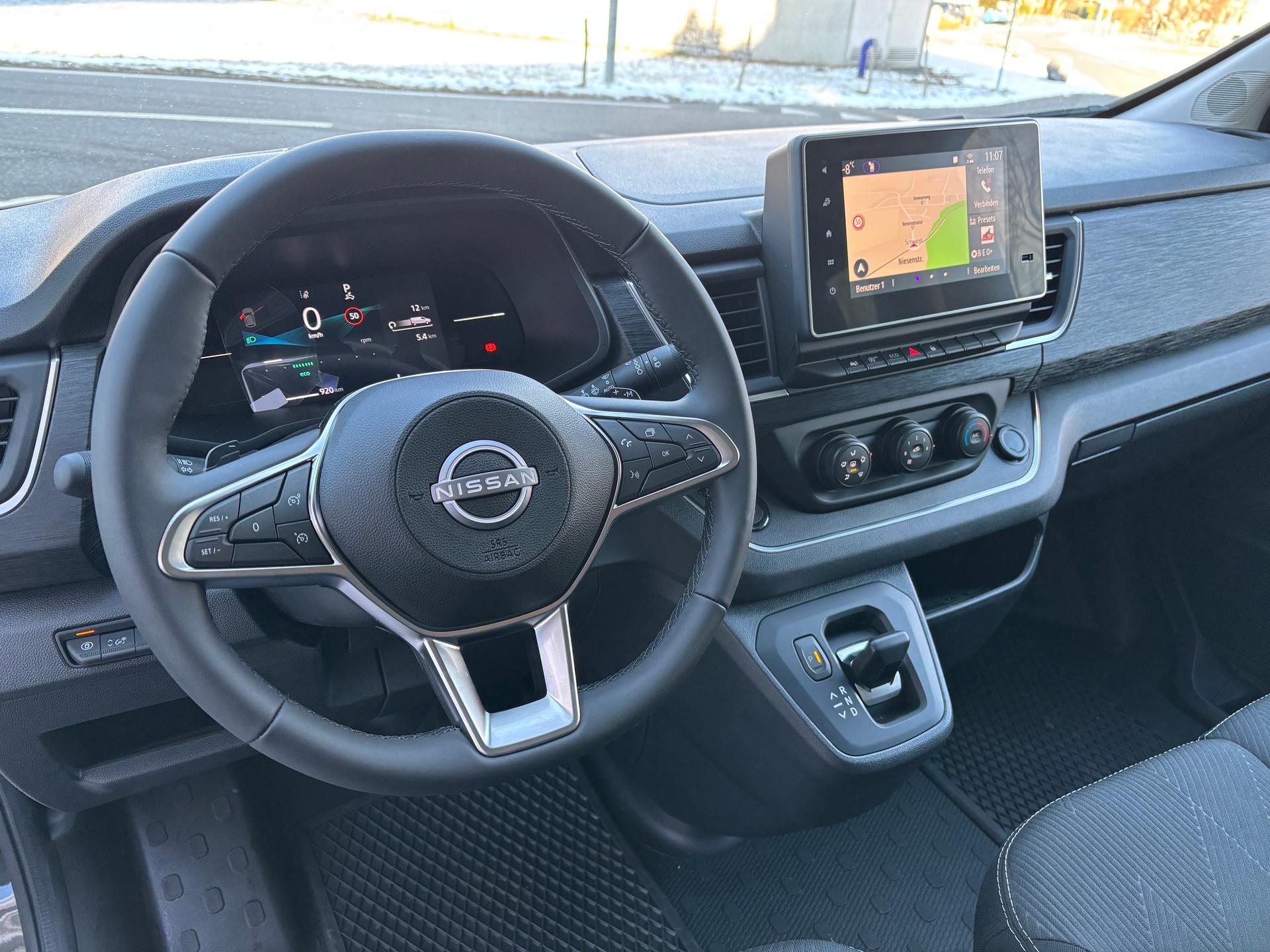 NISSAN Primastar 170 AT9 L1 H1 Tekna 9Plätzer-image-12