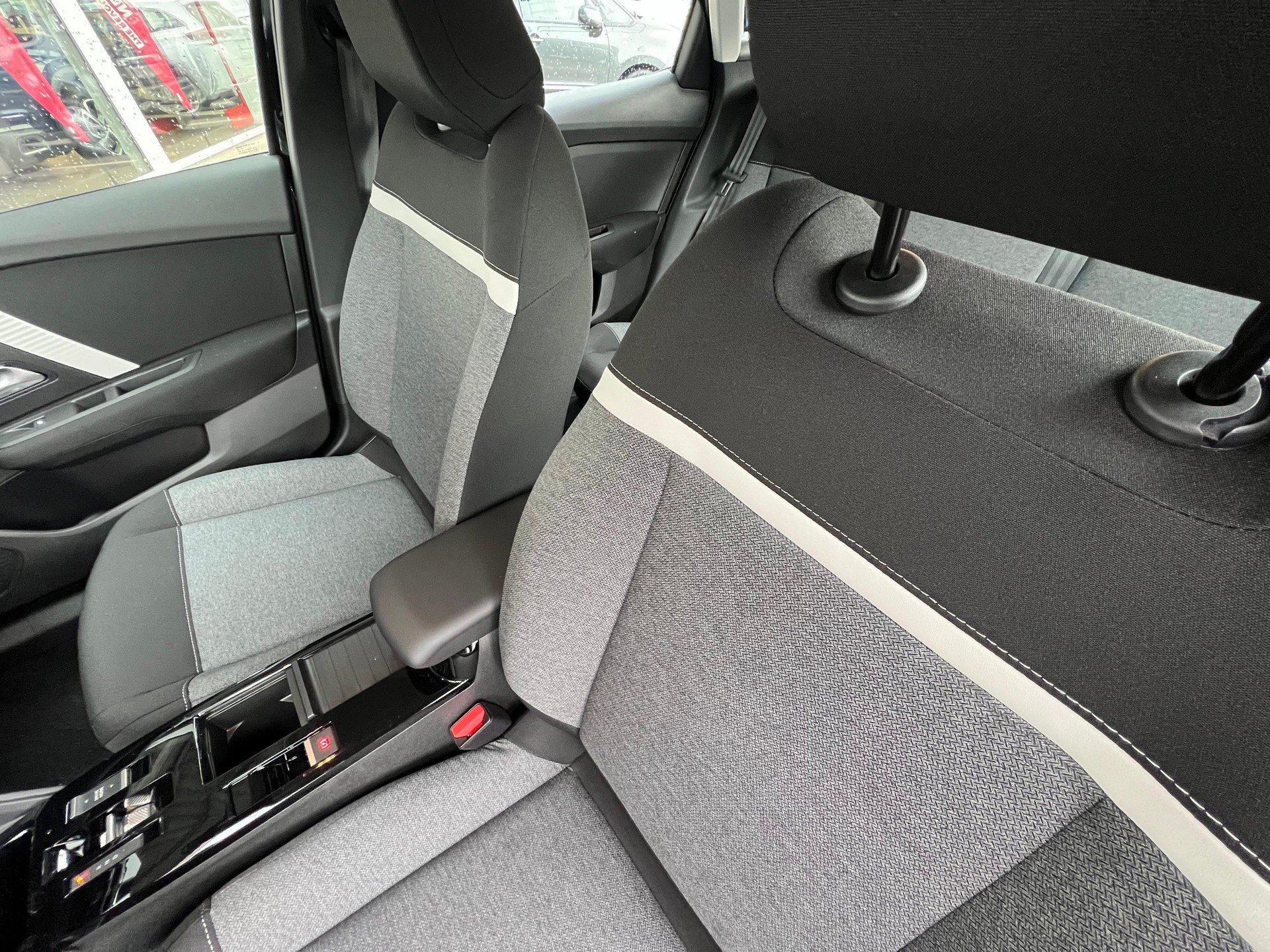 CITROEN C4 1.2 Hybrid You-image-10