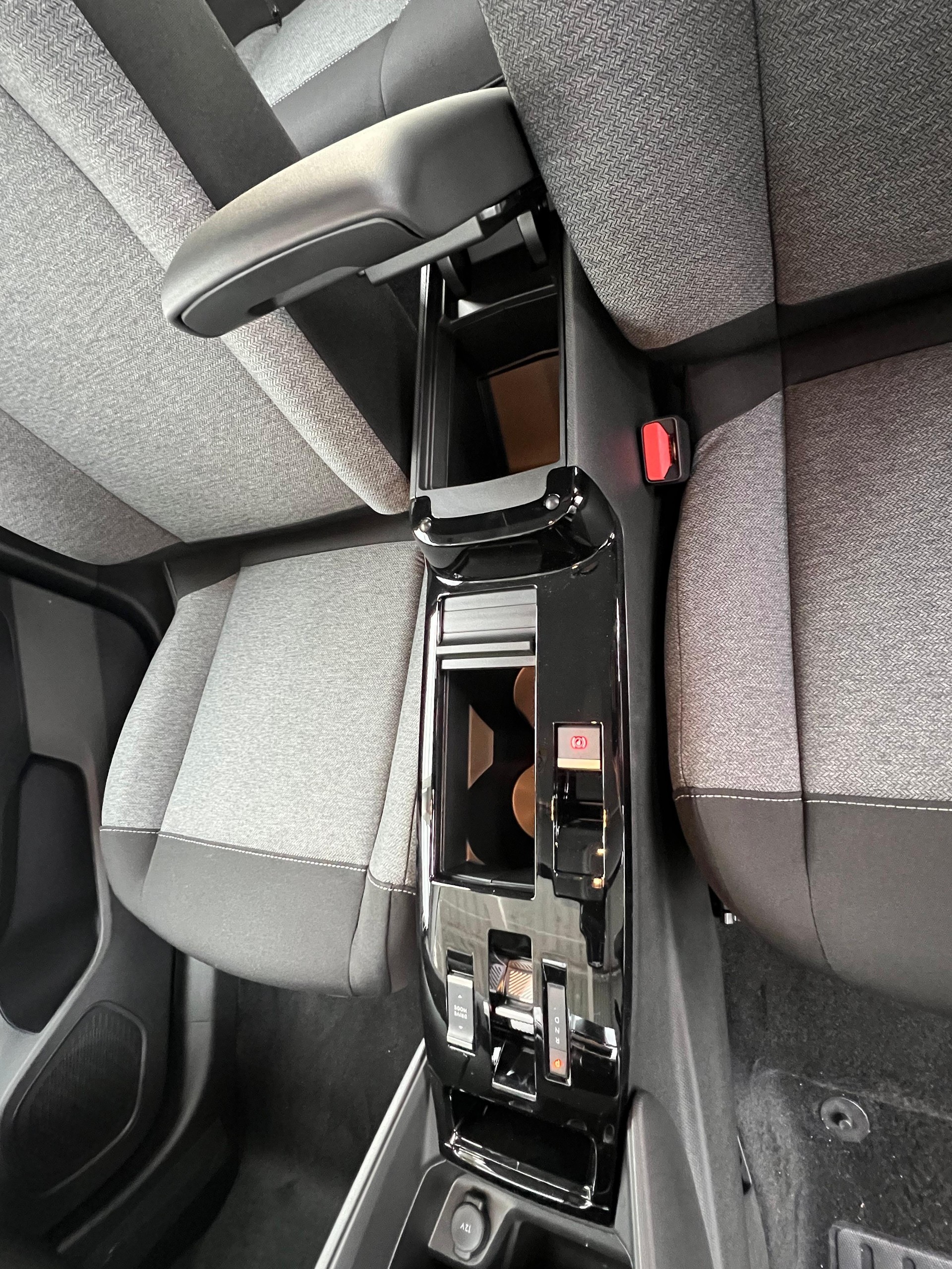 CITROEN C4 1.2 Hybrid You-image-15