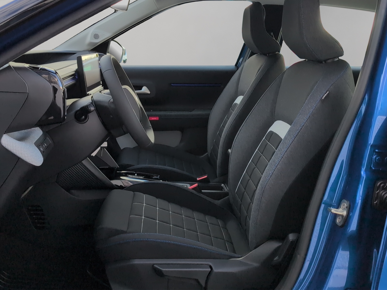 CITROEN C3 1.2i MHEV Tonic DCS6 / Dach schwarz / limitierte Serie / 5 Jahre CH-Herstellergarantie-image-8