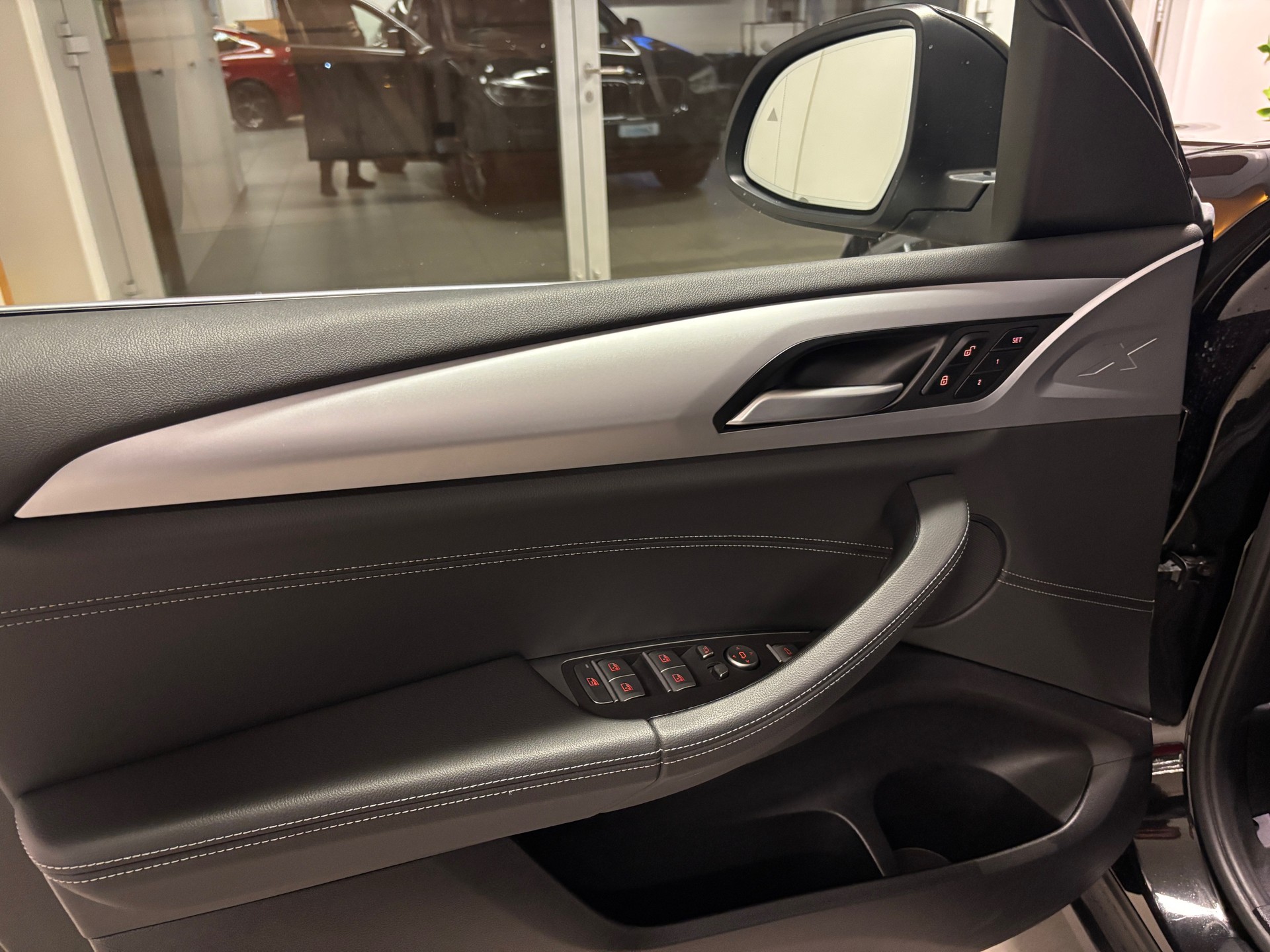 BMW X4 xDrive 48V 20d Steptronic-image-7
