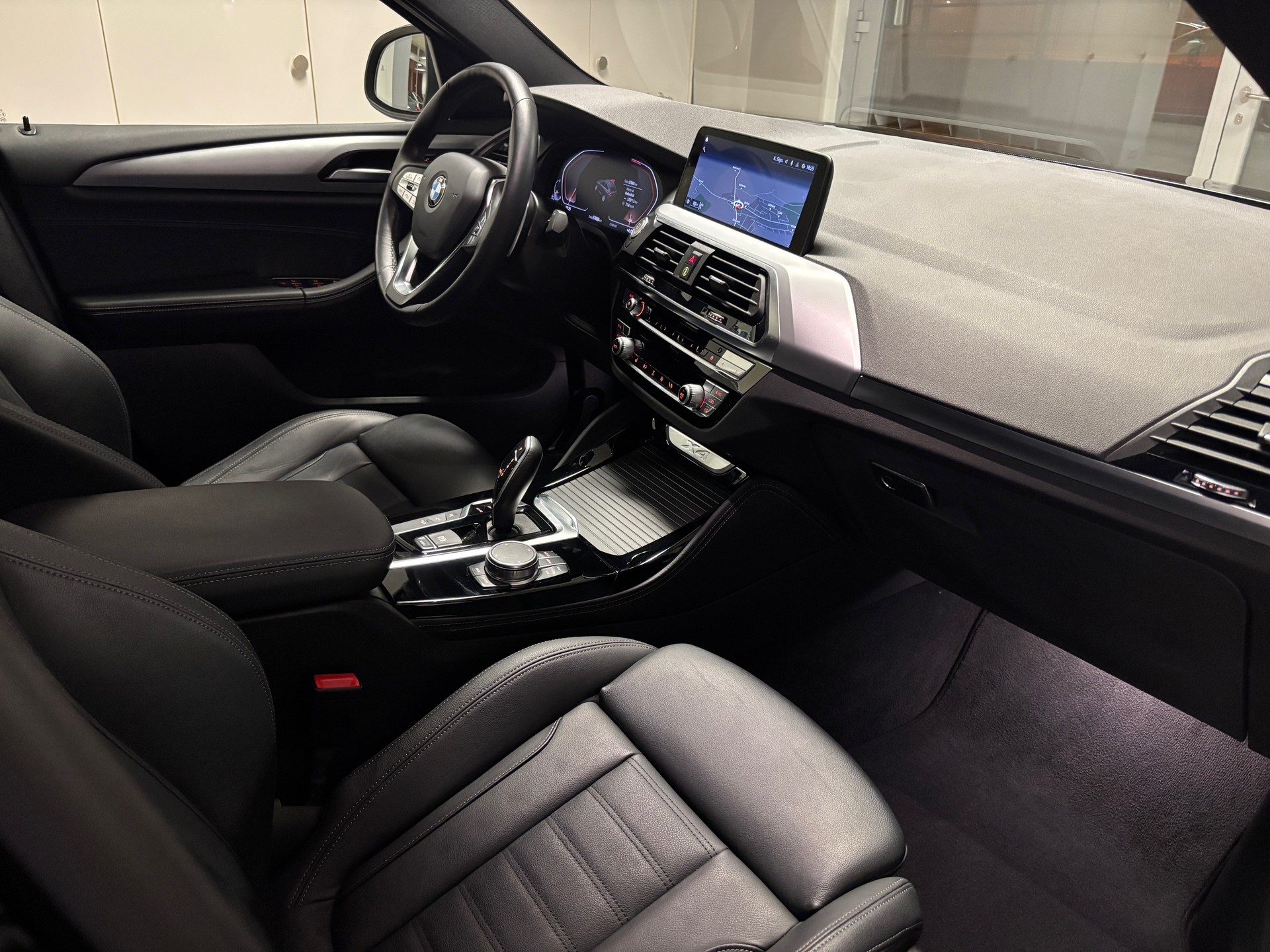 BMW X4 xDrive 48V 20d Steptronic-image-10