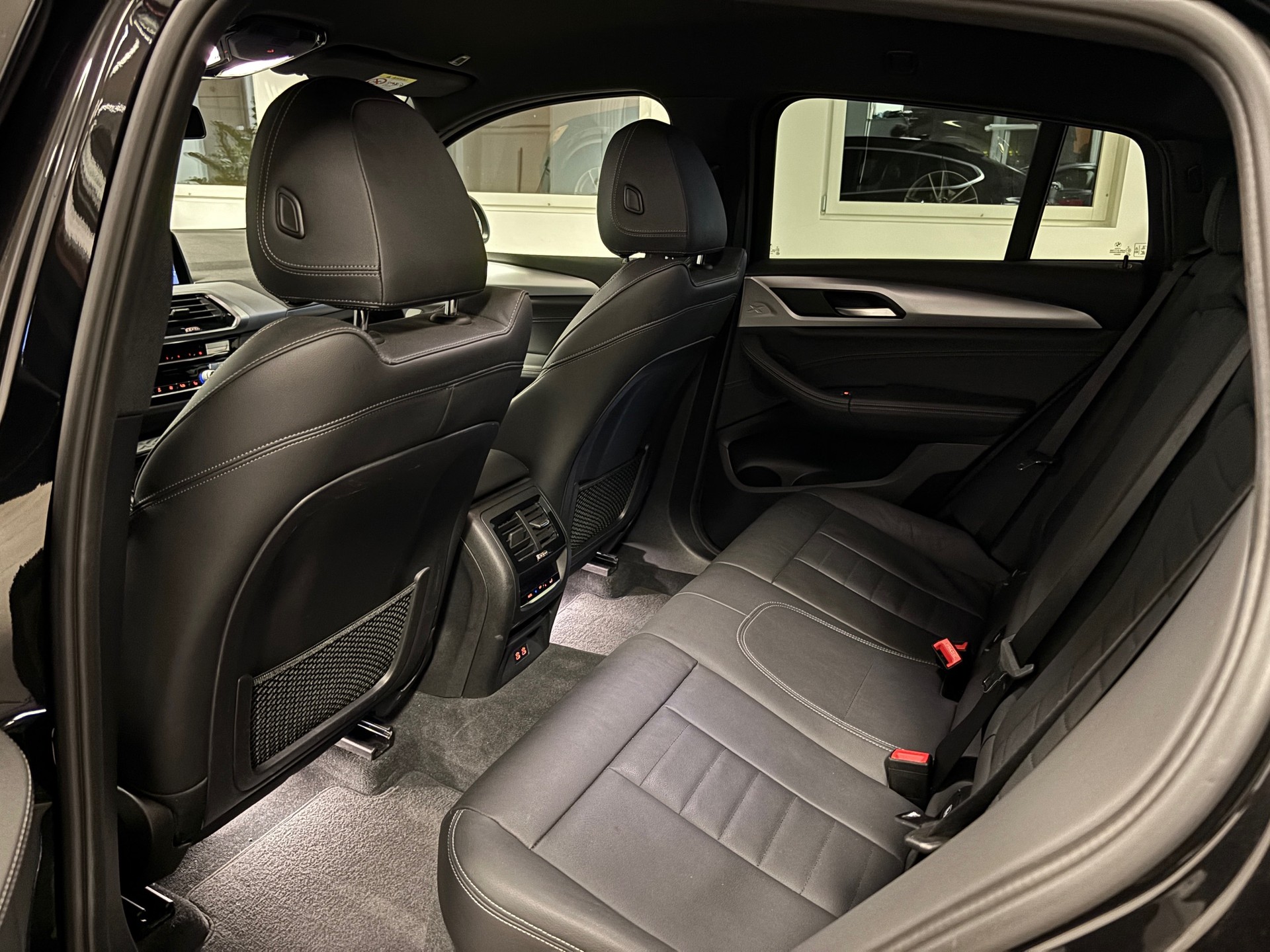 BMW X4 xDrive 48V 20d Steptronic-image-8