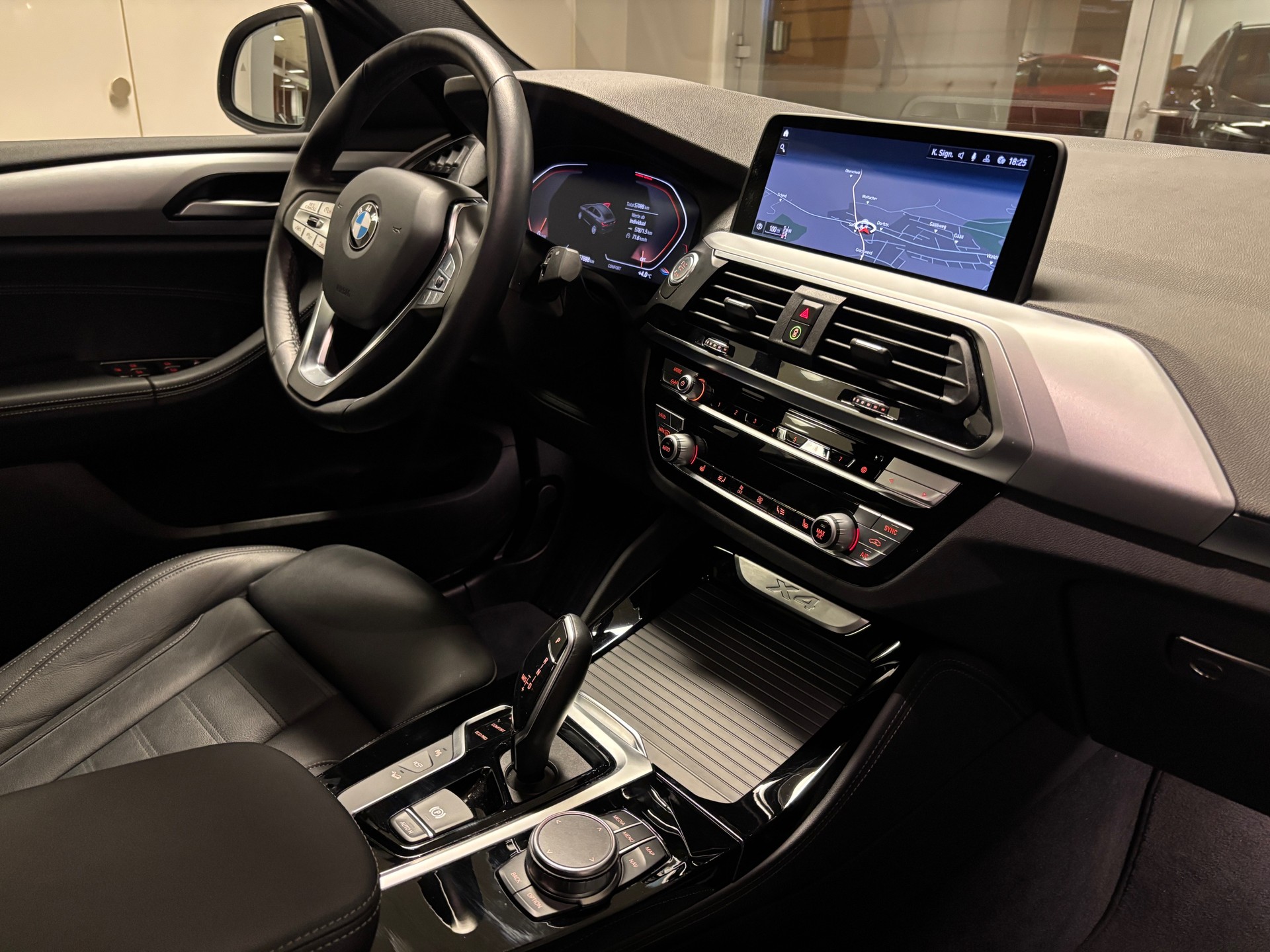 BMW X4 xDrive 48V 20d Steptronic-image-11