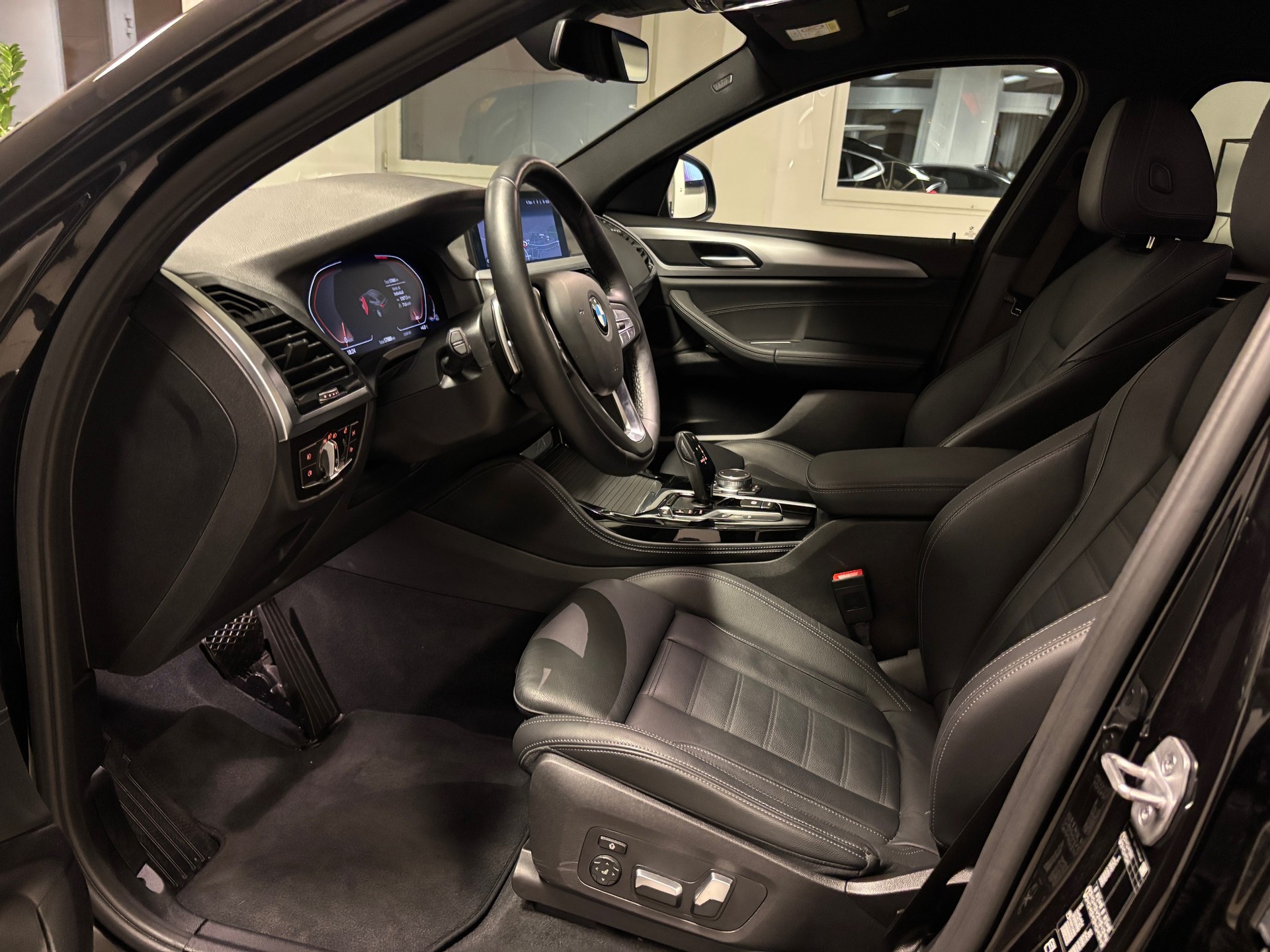 BMW X4 xDrive 48V 20d Steptronic-image-6