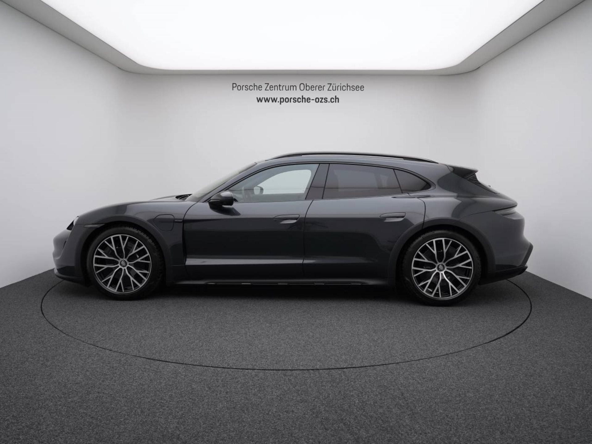 PORSCHE Taycan 4 Cross Turismo-image-1
