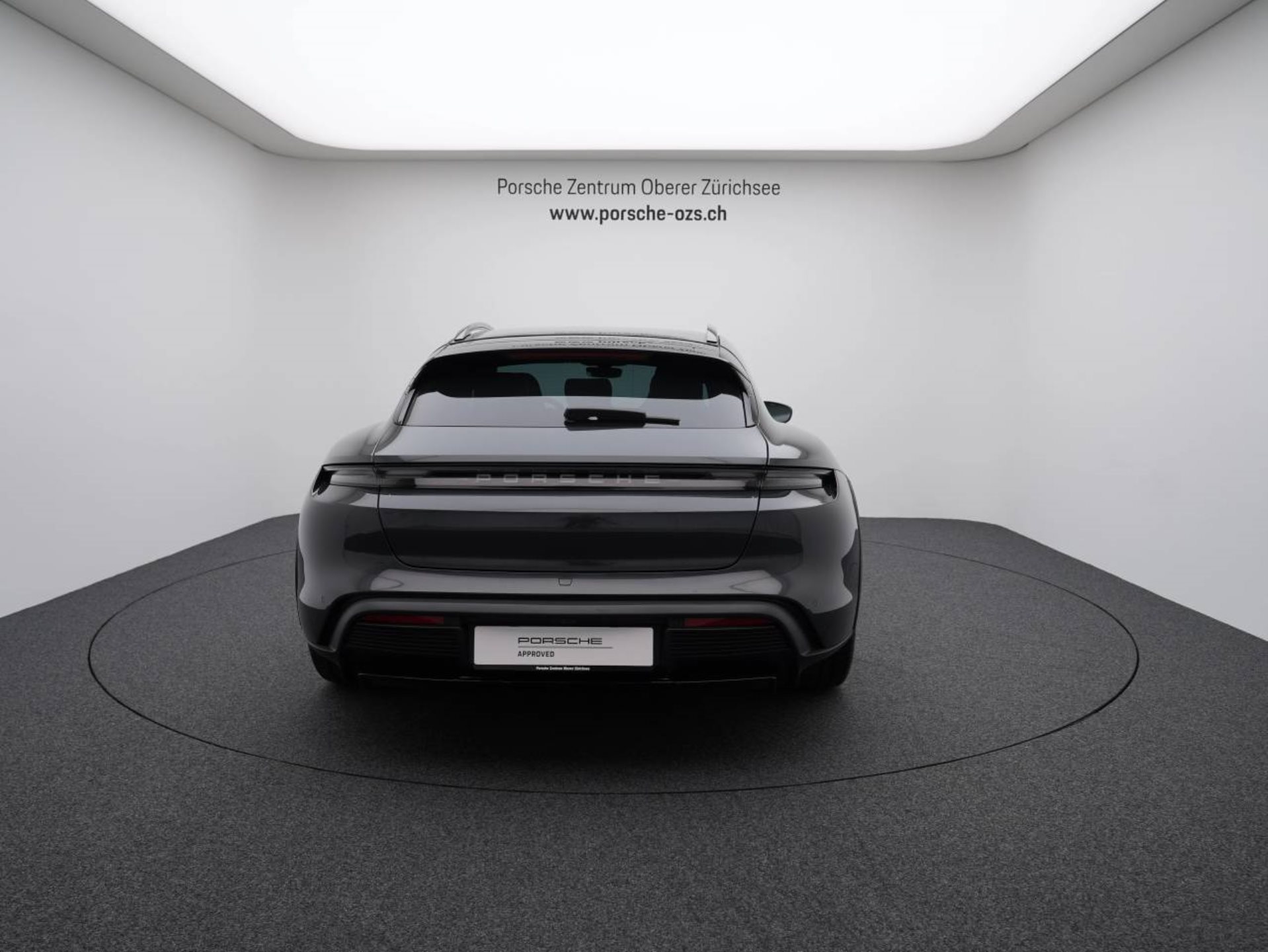 PORSCHE Taycan 4 Cross Turismo-image-5