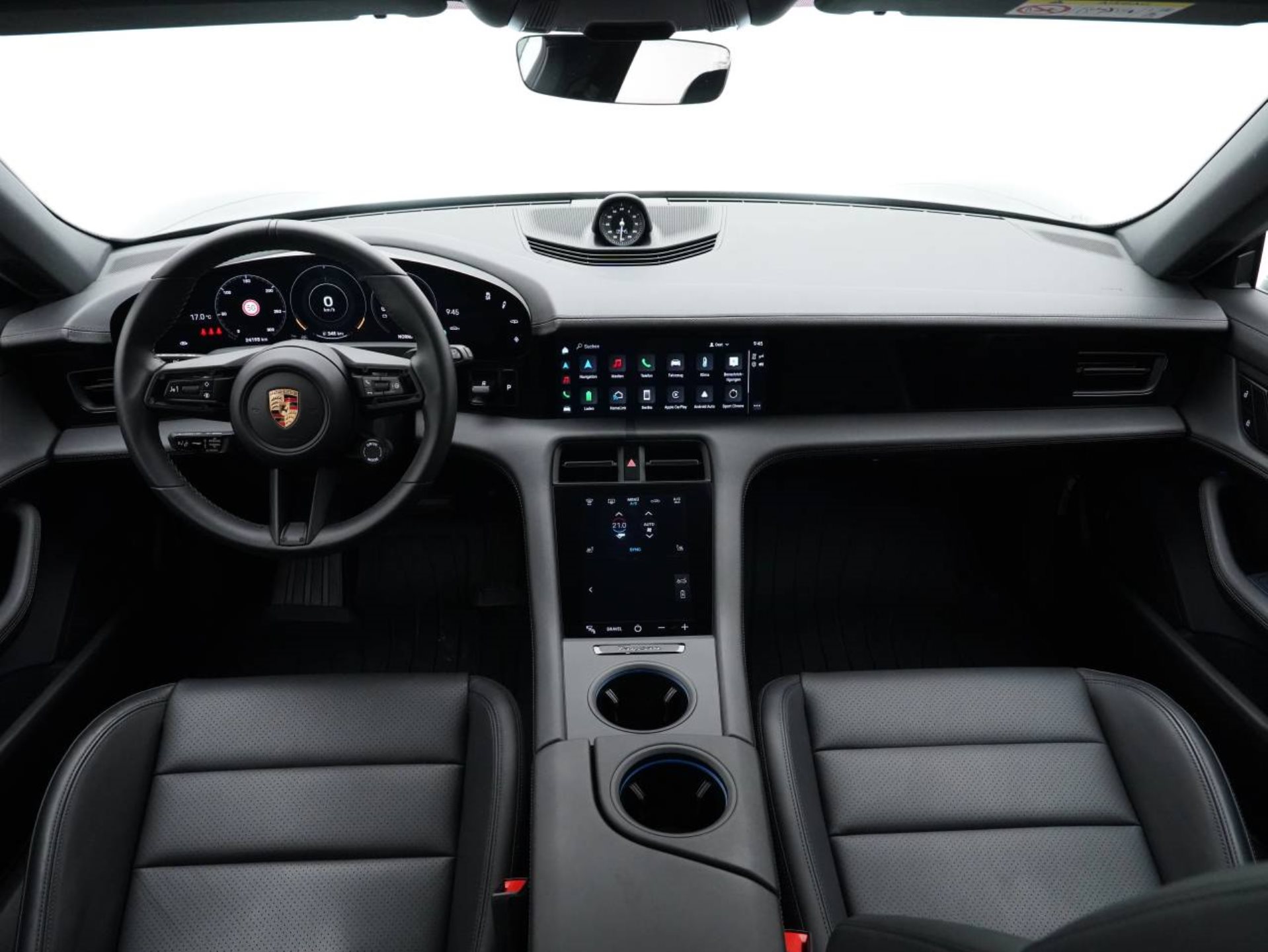PORSCHE Taycan 4 Cross Turismo-image-14