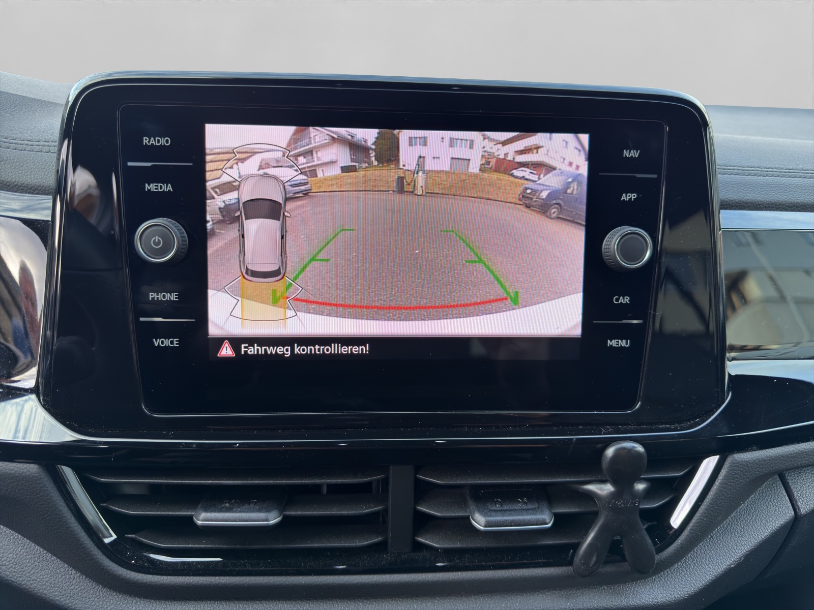 VW T-Roc 2.0 TSI R-Line DSG 4Motion-image-11