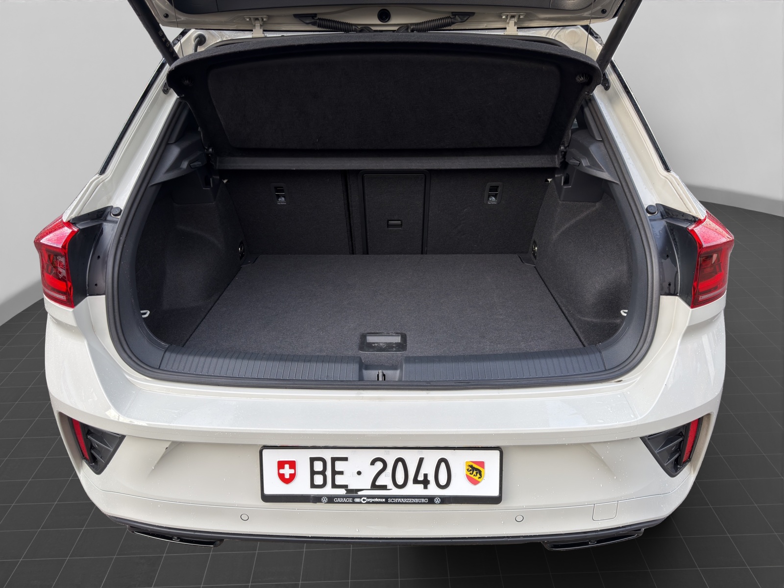 VW T-Roc 2.0 TSI R-Line DSG 4Motion-image-13