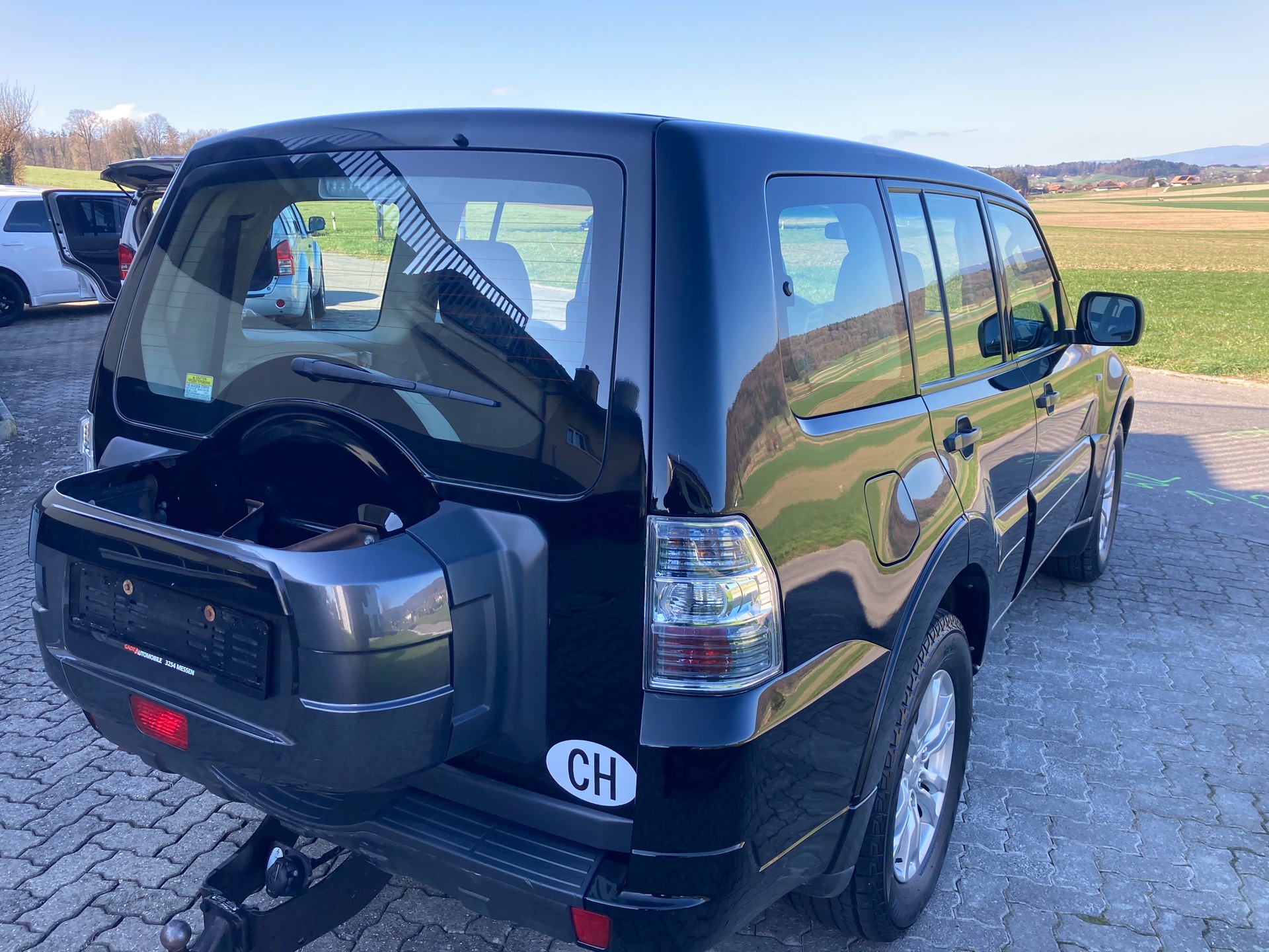 MITSUBISHI Pajero 3.2 DI-D Value Automatic-image-2