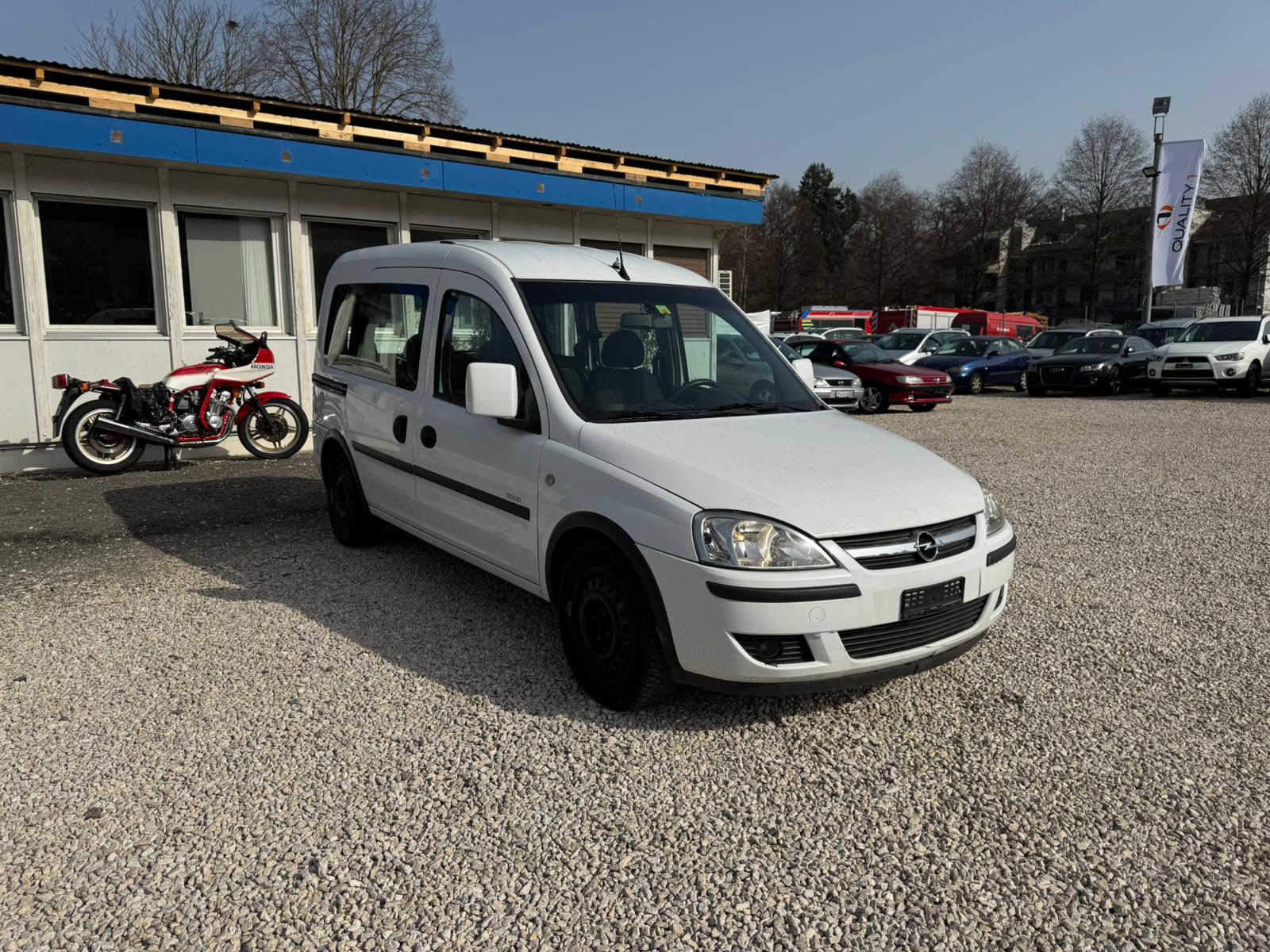 OPEL Combo 1.6 CNG Enjoy-image-2