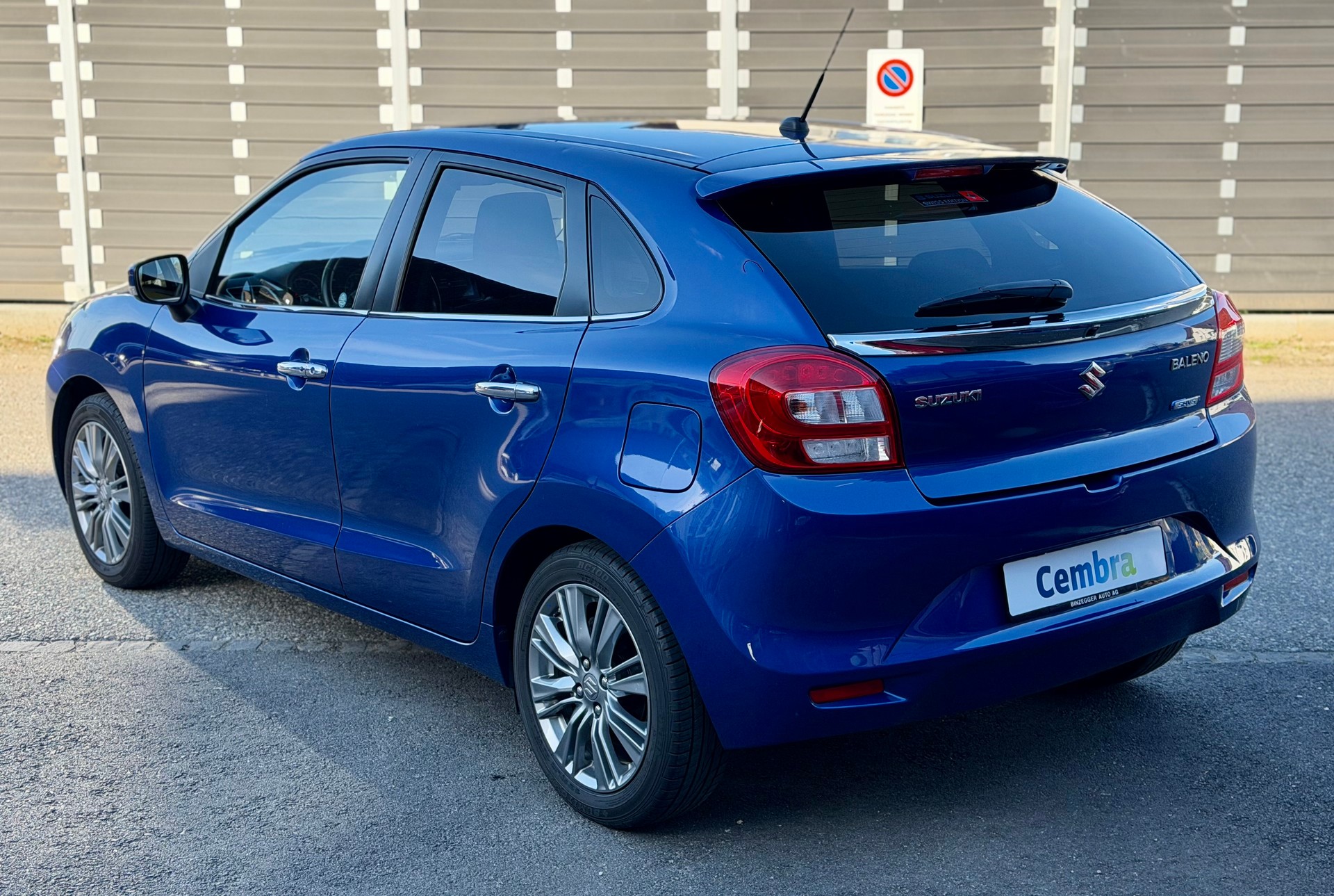 SUZUKI Baleno 1.2i Compact Top Hybrid-image-3