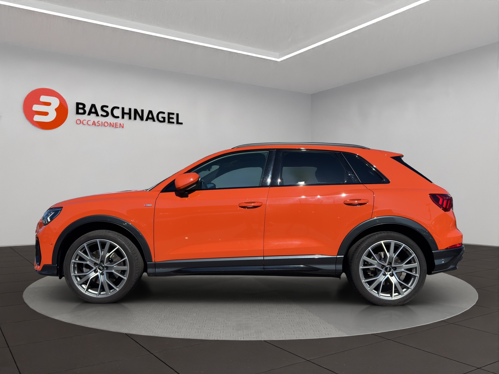 AUDI Q3 45 TFSI S line quattro S-tronic-image-1