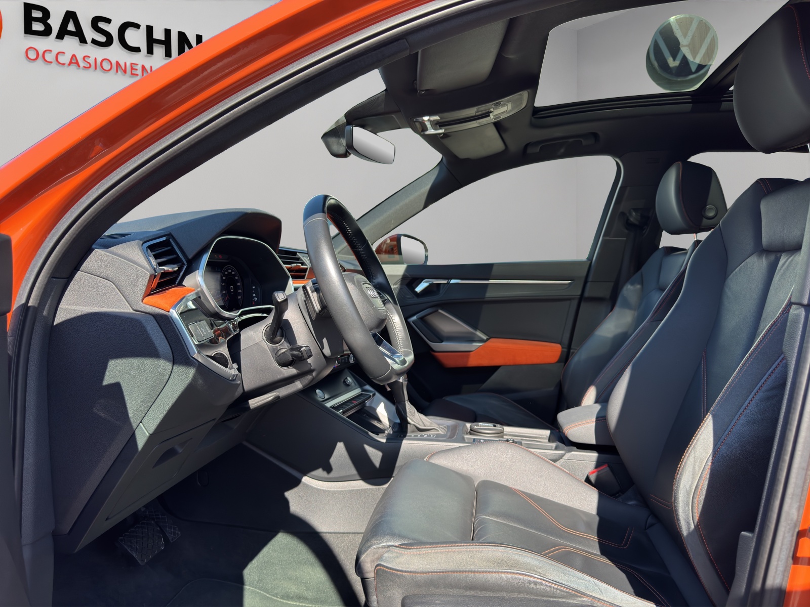 AUDI Q3 45 TFSI S line quattro S-tronic-image-3