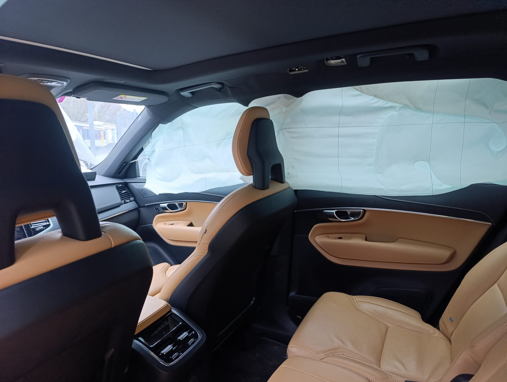 VOLVO XC90 T8 eAWD Inscription Geartronic-image-6
