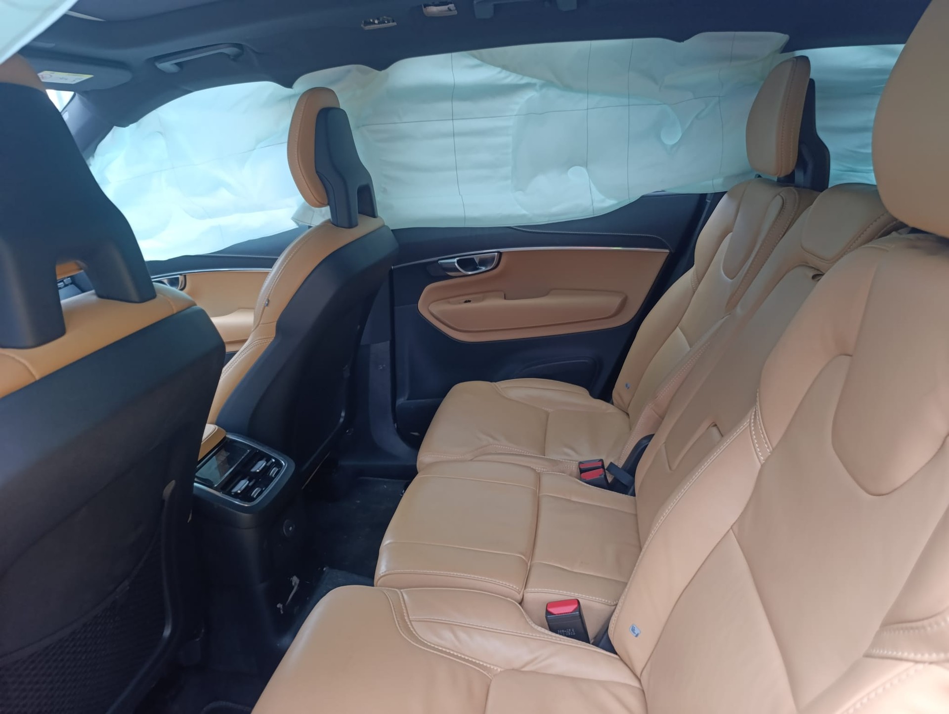 VOLVO XC90 T8 eAWD Inscription Geartronic-image-5