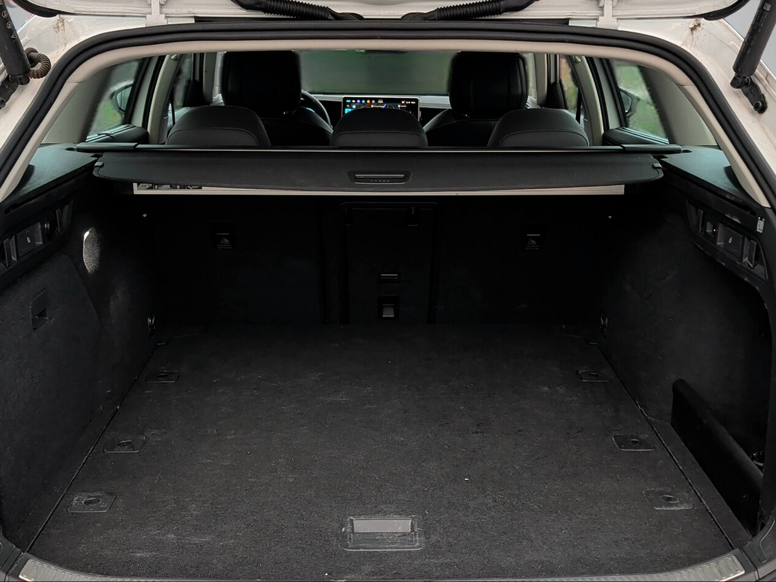 VW Passat Variant 2.0 TDI evo Business DSG-image-8