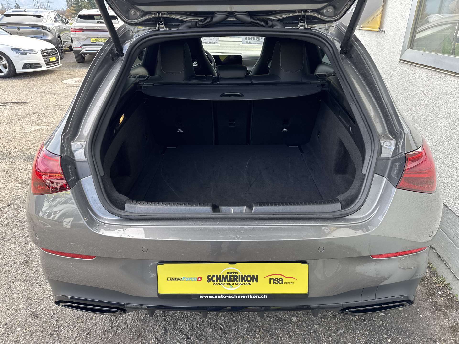 MERCEDES-BENZ CLA Shooting Brake 200 AMG Line Advanced Plus DCT-Automat-image-8