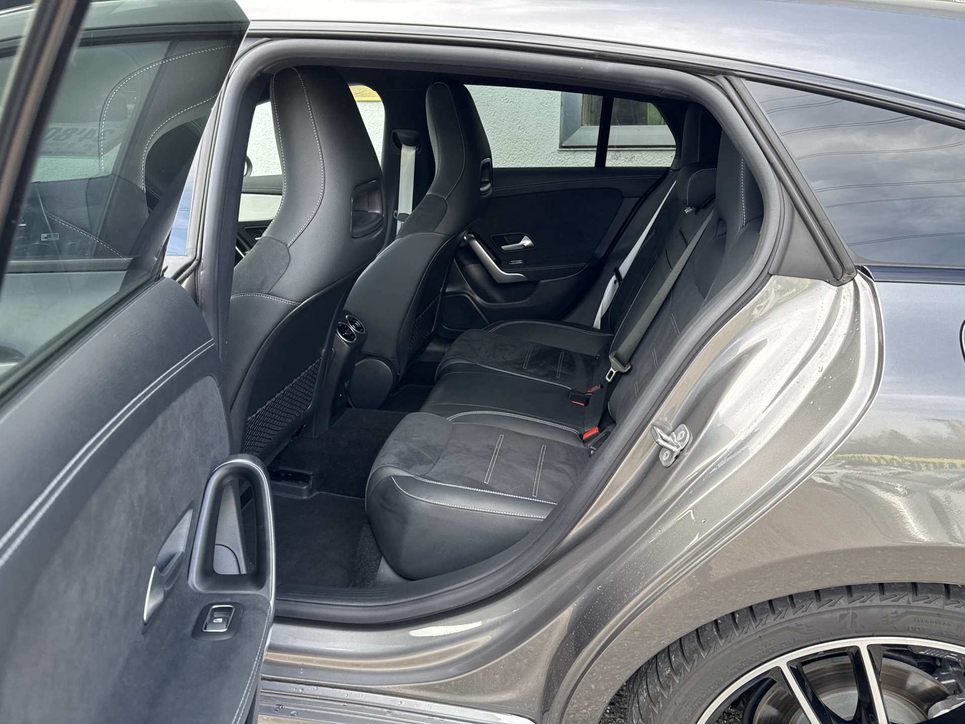 MERCEDES-BENZ CLA Shooting Brake 200 AMG Line Advanced Plus DCT-Automat-image-7