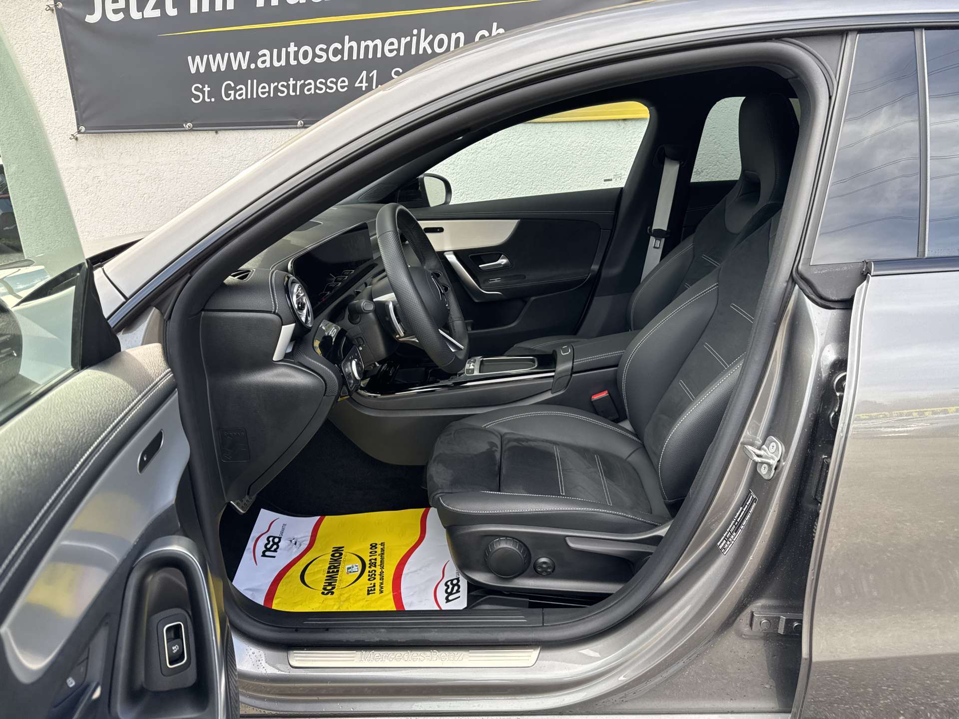 MERCEDES-BENZ CLA Shooting Brake 200 AMG Line Advanced Plus DCT-Automat-image-6