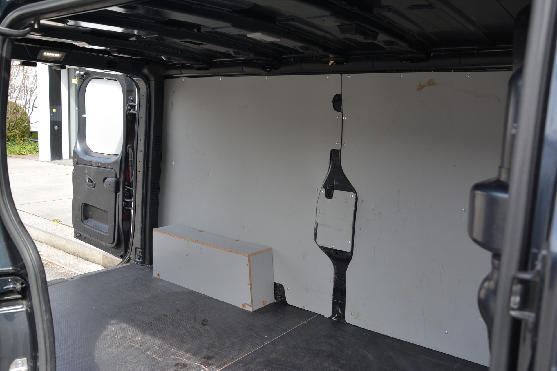 RENAULT Trafic 2.0 Blue dCi 150 Advance L2H1 EDC EN-image-9
