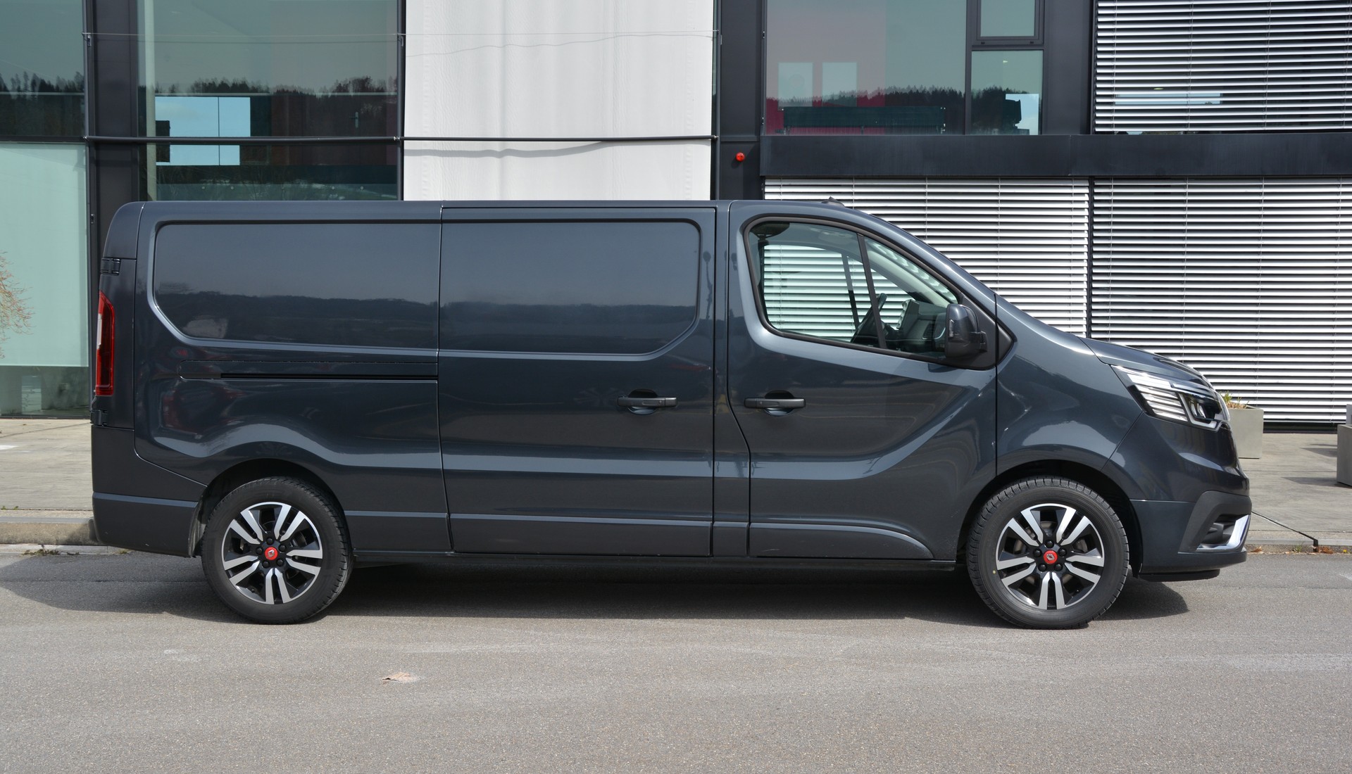 RENAULT Trafic 2.0 Blue dCi 150 Advance L2H1 EDC EN-image-1