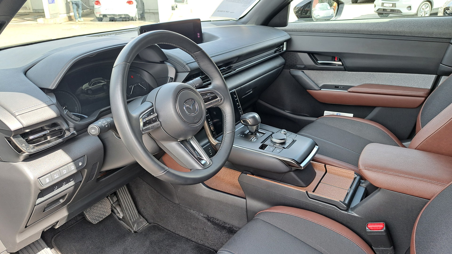 MAZDA MX-30 PHEV e-Skyactiv R-EV 170 Makoto-image-10