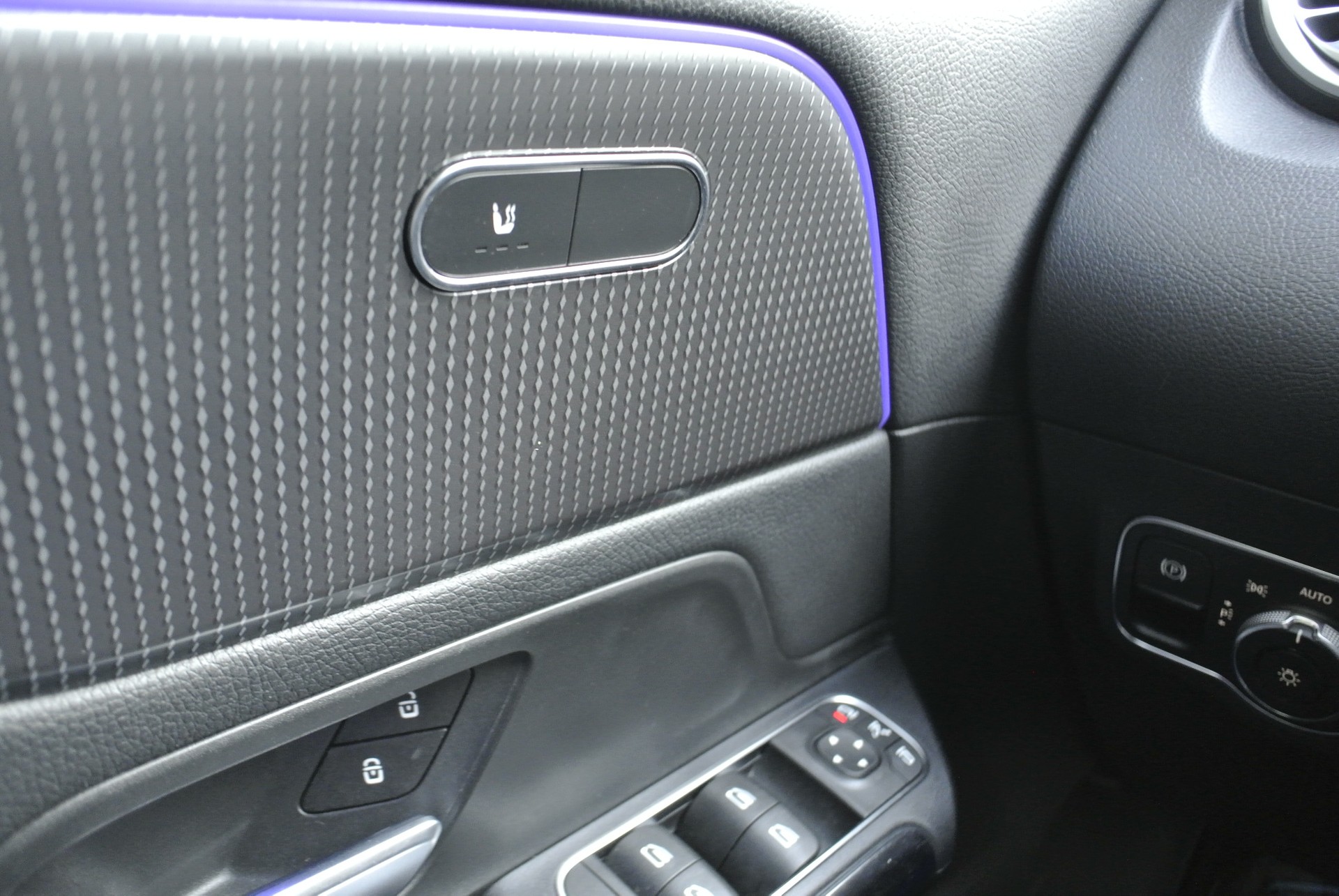 MERCEDES-BENZ B 220 d 4Matic Style 8G-DCT-image-31