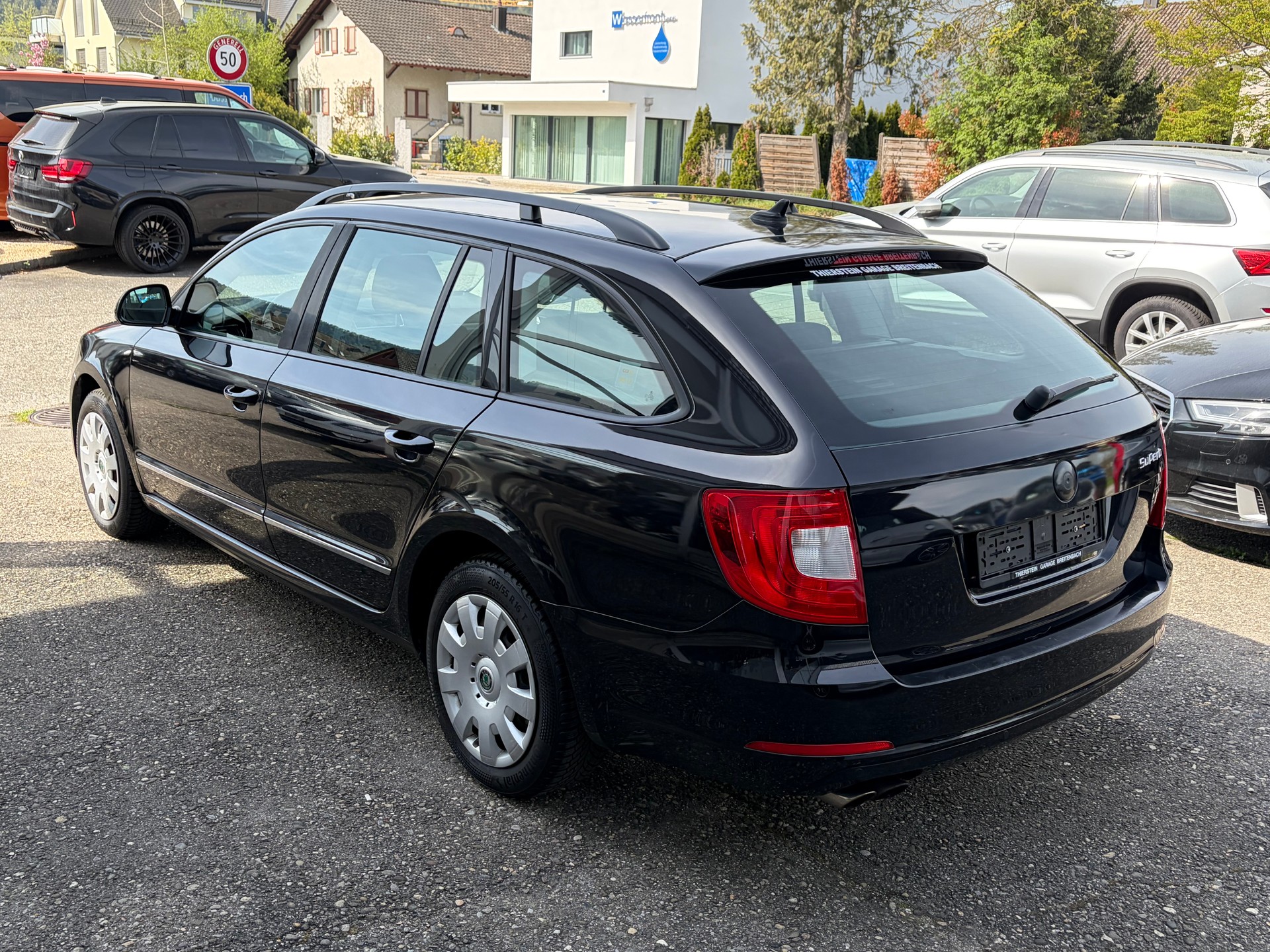 SKODA Superb Combi 2.0 TDi Ambition DSG-image-3