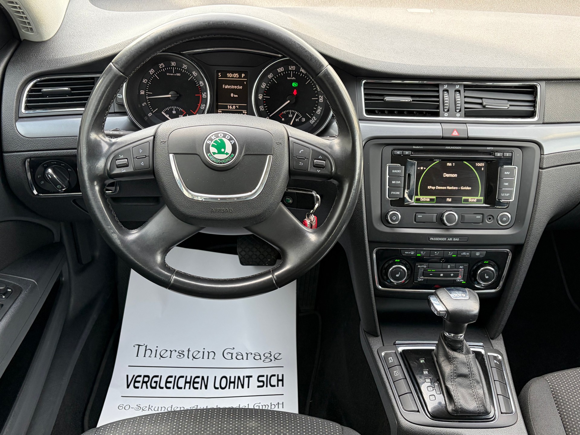 SKODA Superb Combi 2.0 TDi Ambition DSG-image-13