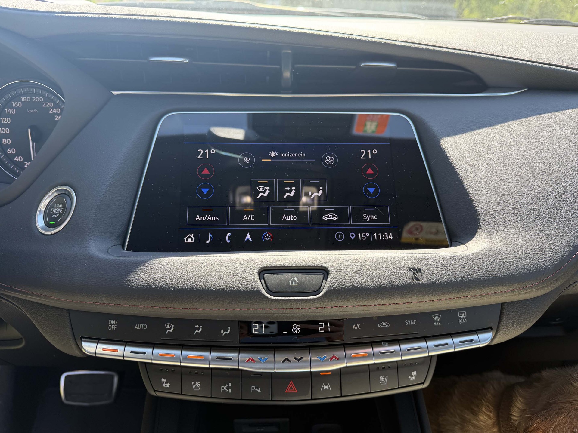 CADILLAC XT4 2.0 TD Executive Nappa AWD-image-14
