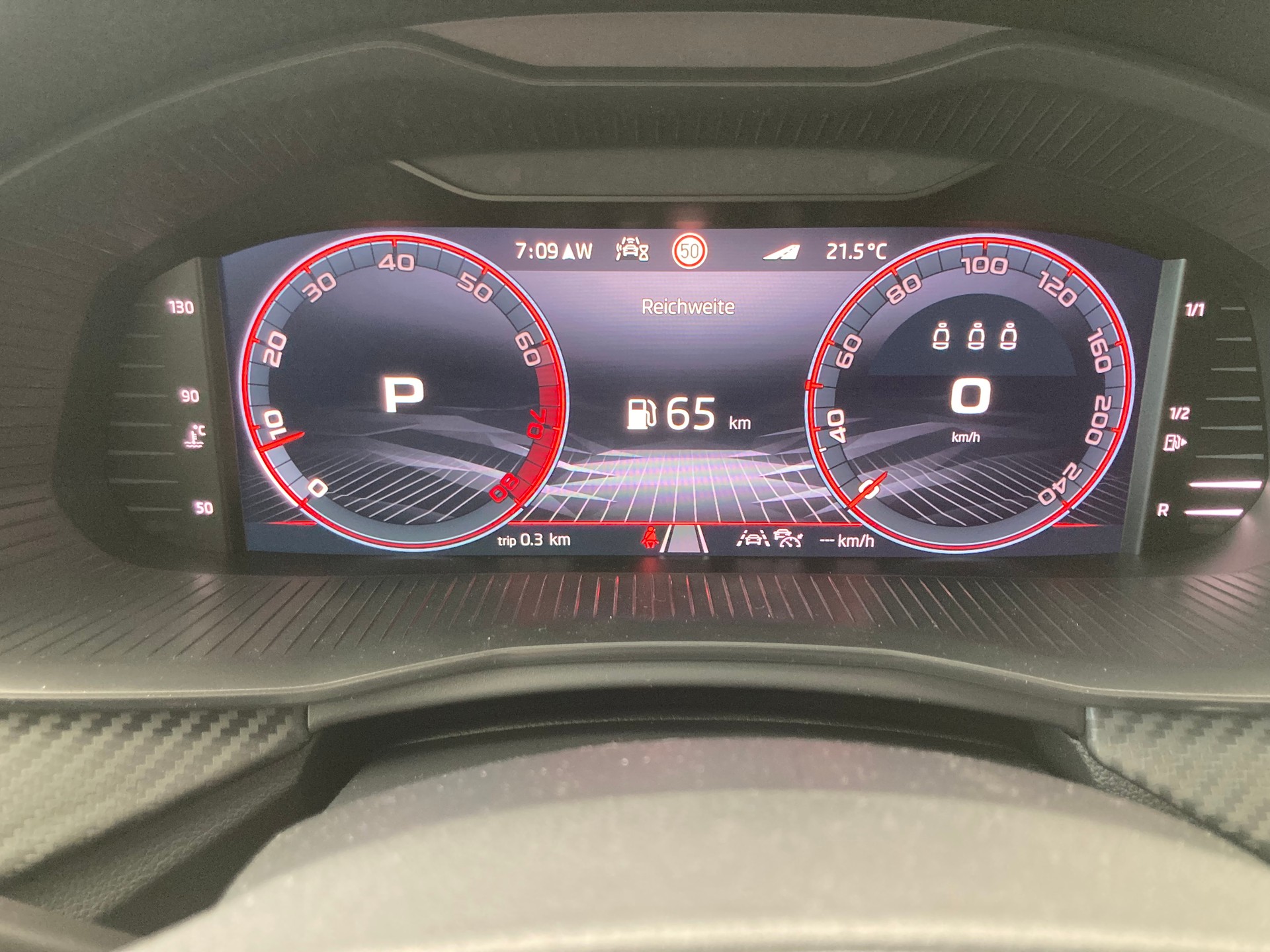 SKODA Kamiq 1.5 TSI Monte Carlo DSG-image-10