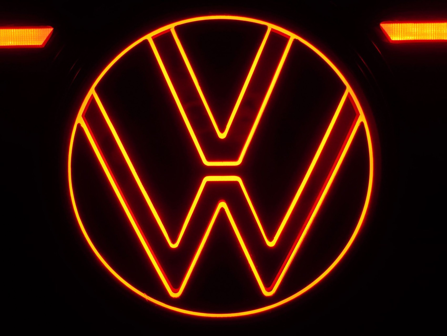 VW Touareg 3.0 V6 TSI R-Line Black Style 4Motion **Vollausstattung**-image-9