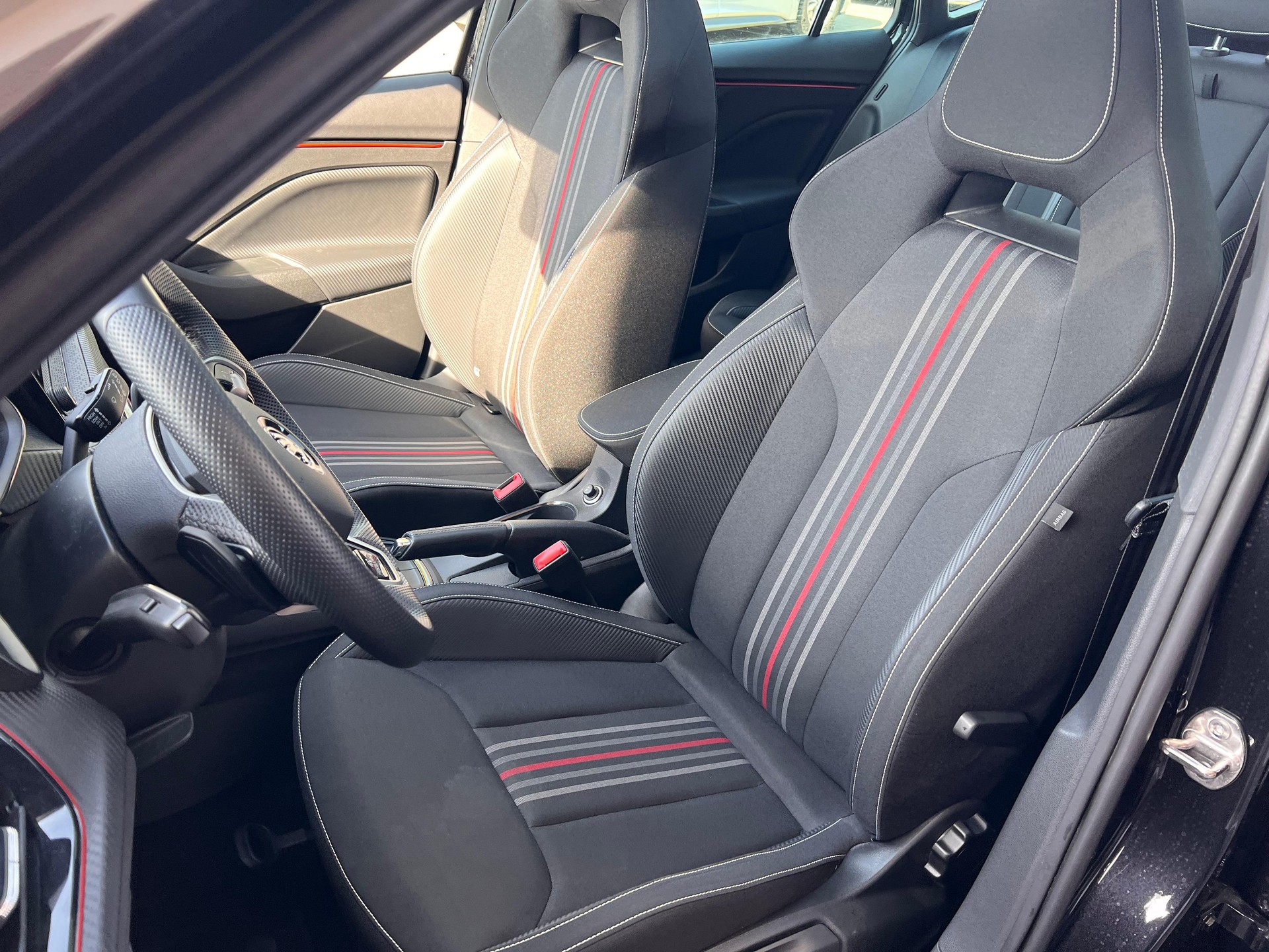 SKODA Kamiq 1.0 TSI Monte Carlo DSG-image-9