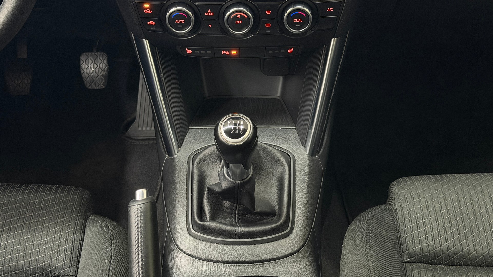 MAZDA CX-5 2.2 D Ambition AWD-image-13