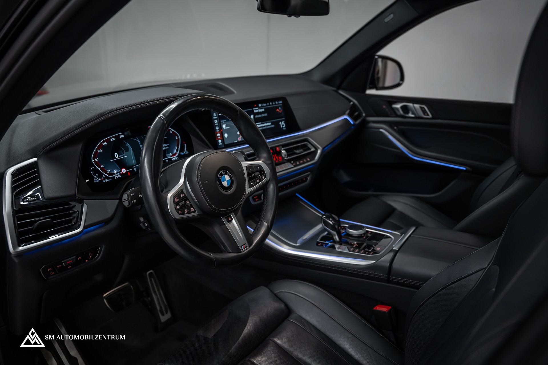 BMW X5 xDrive 48V 40d M Sport / Panorama / 360° / Head-Up / Sitzbelüftung-image-14
