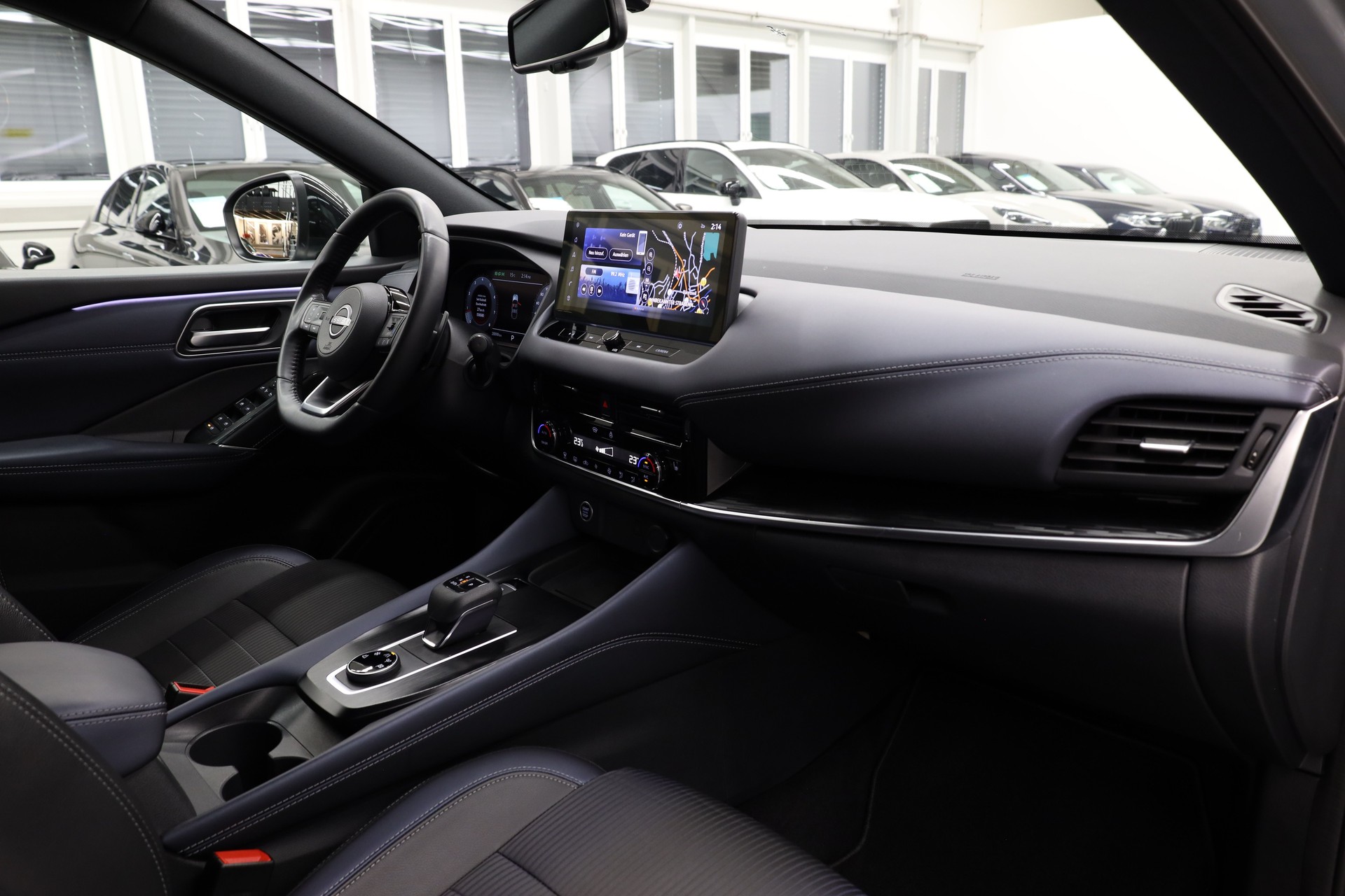 NISSAN Qashqai 1.3 DIG-T Tekna 4x4-image-17
