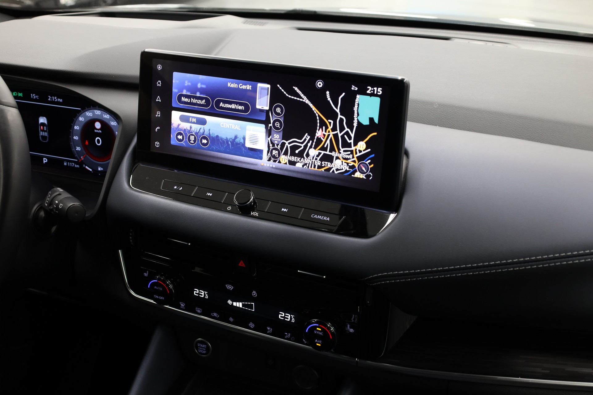NISSAN Qashqai 1.3 DIG-T Tekna 4x4-image-19