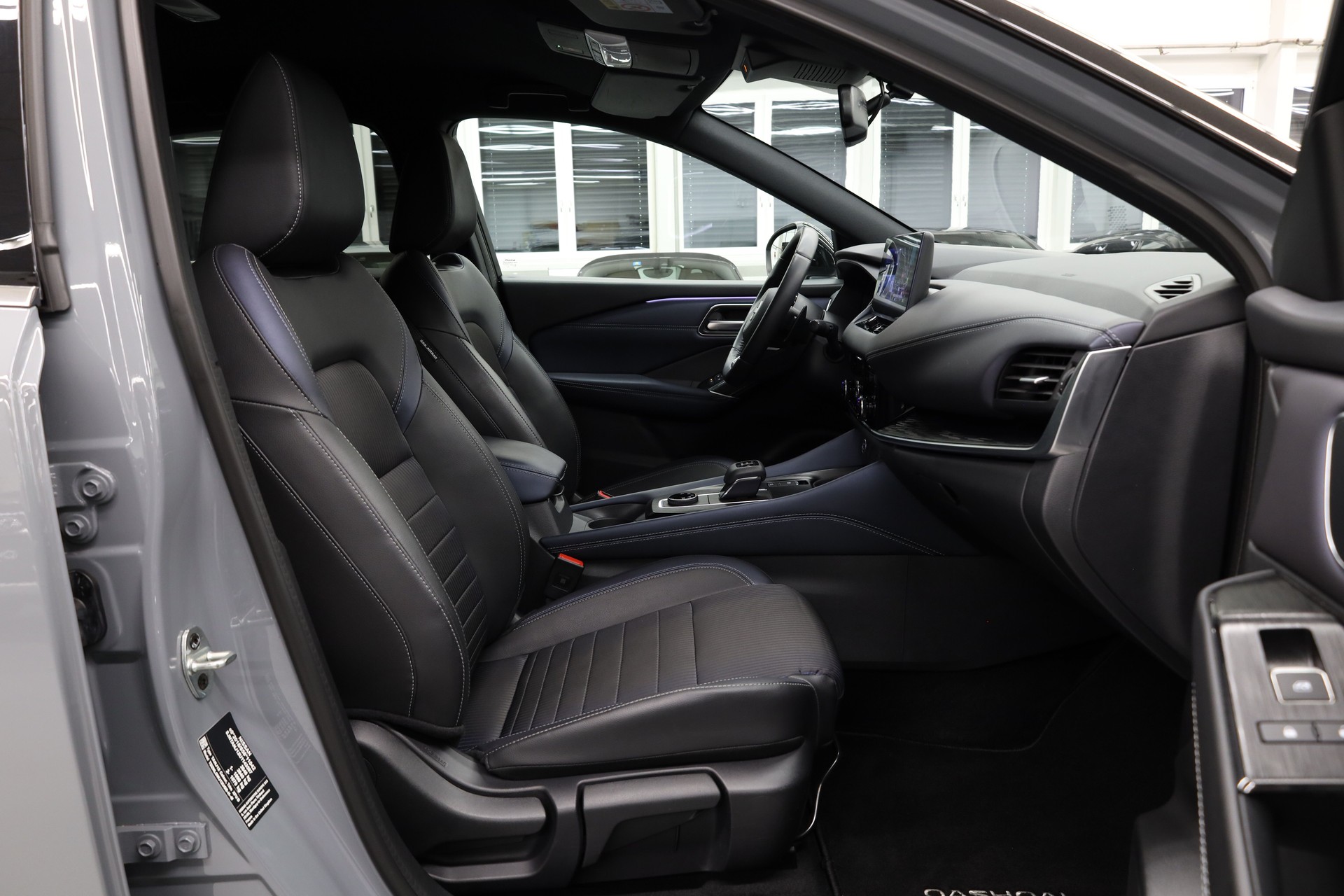 NISSAN Qashqai 1.3 DIG-T Tekna 4x4-image-14